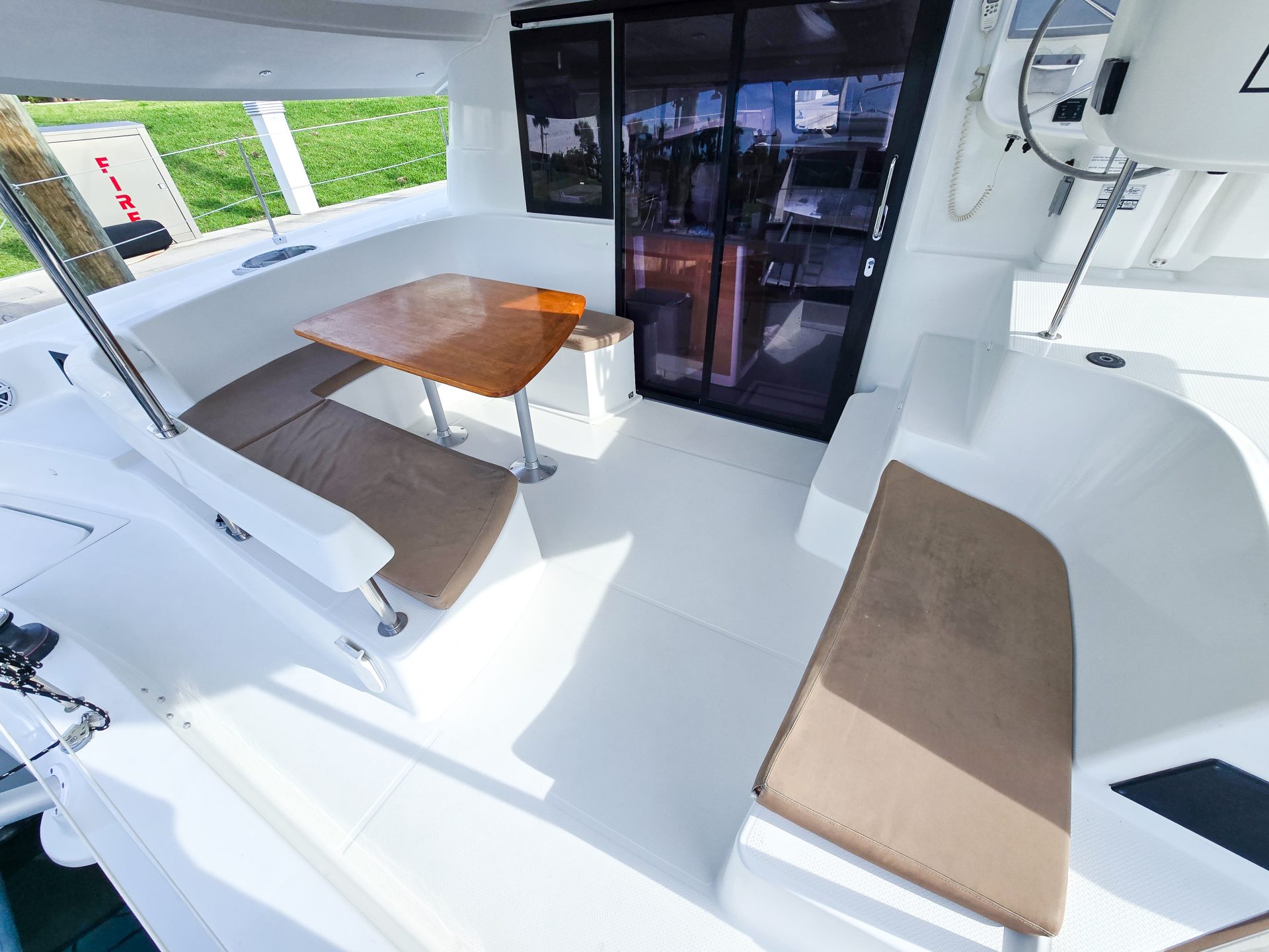 2014 Fountaine Pajot Lipari 41 photo 11