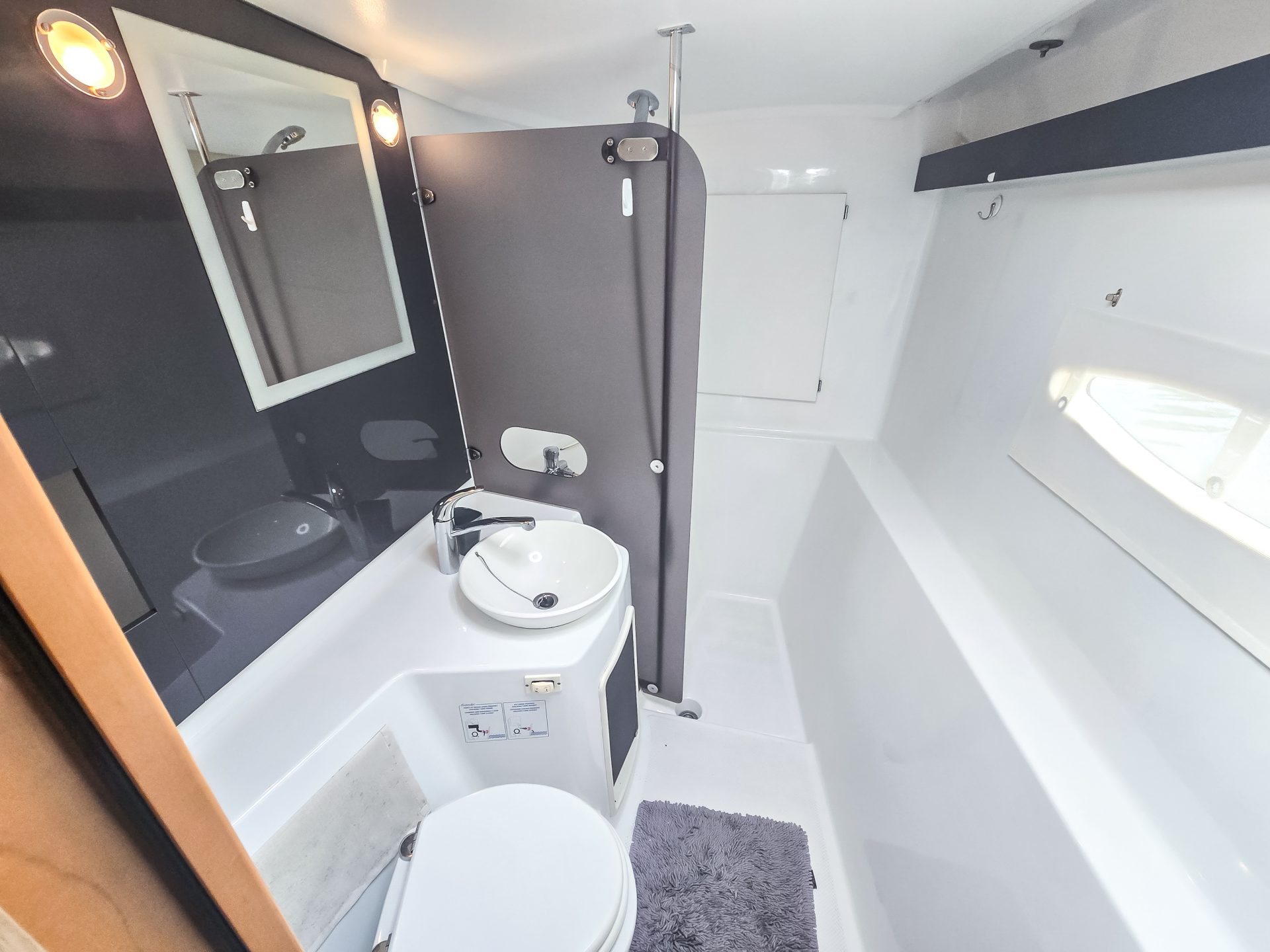 2014 Fountaine Pajot Lipari 41 photo 28