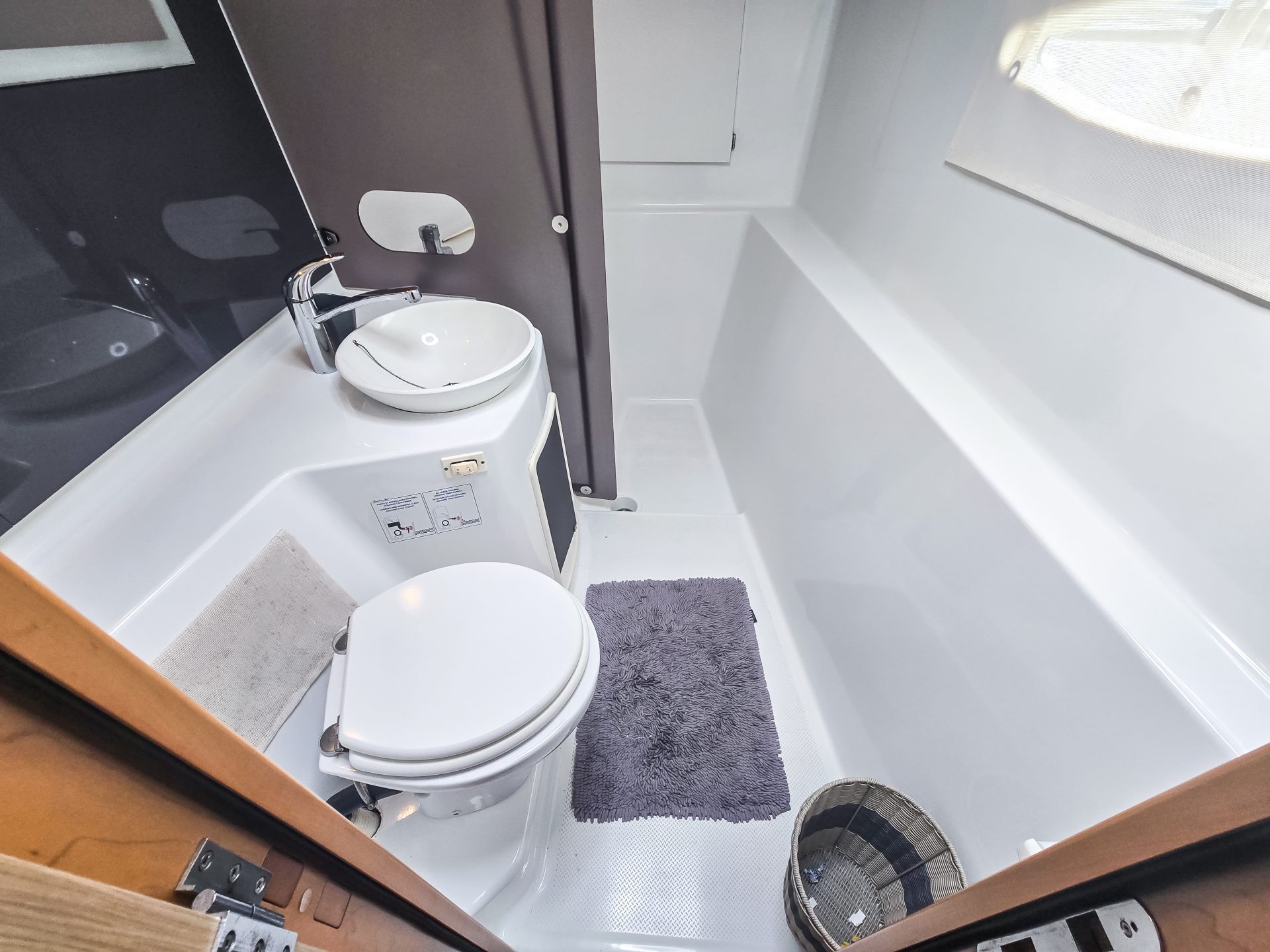 2014 Fountaine Pajot Lipari 41 photo 29