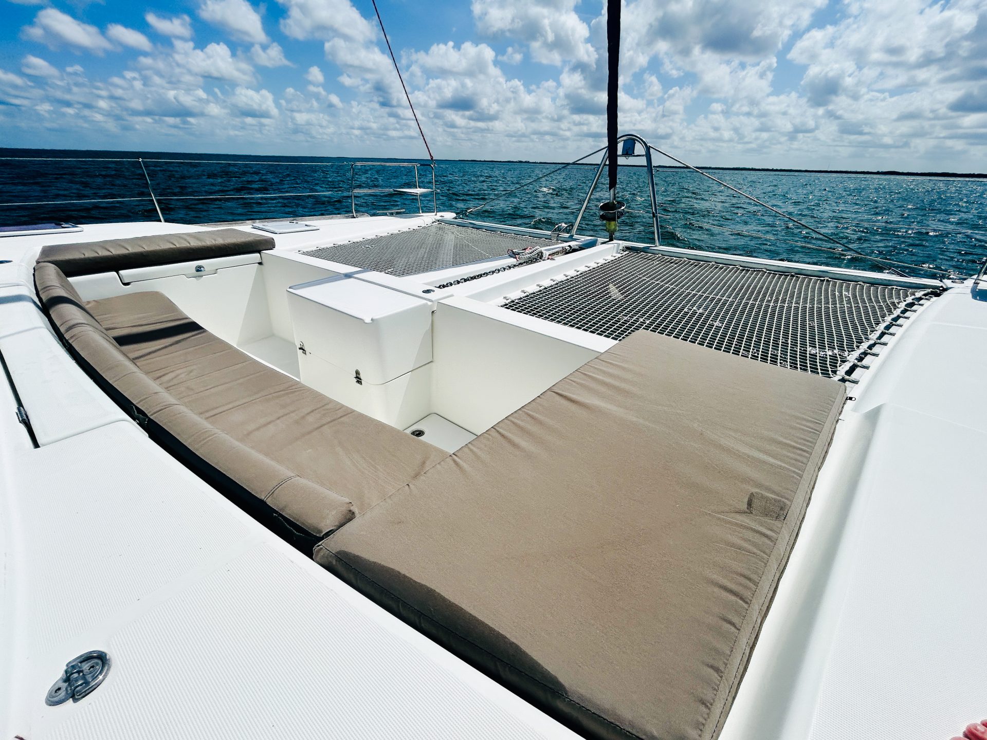 2004 Lagoon 440 photo 14
