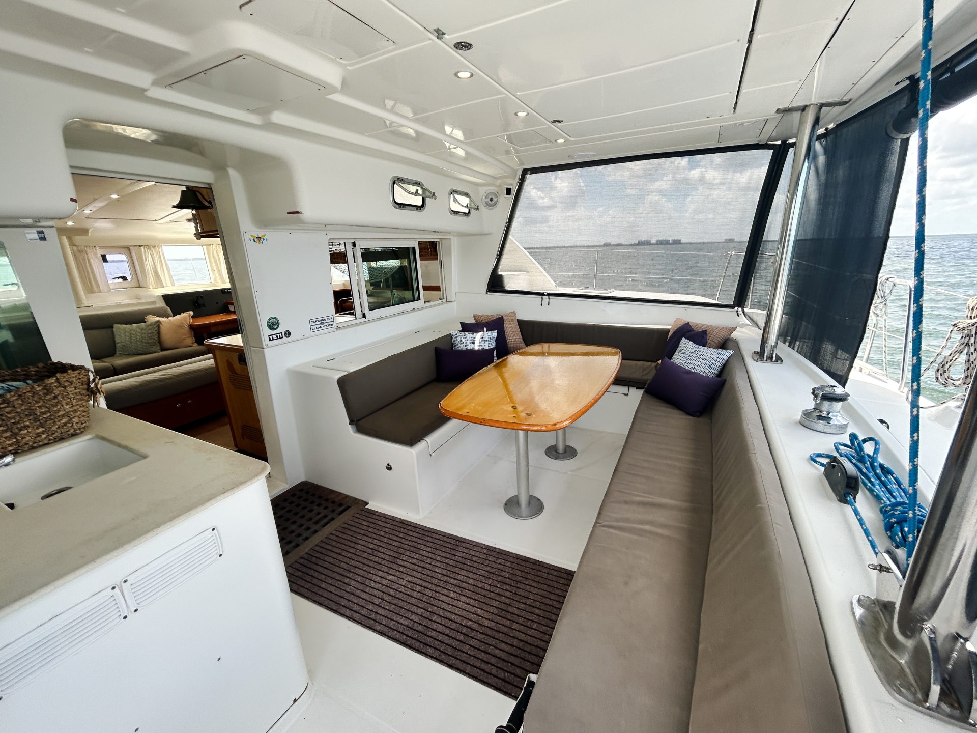 2004 Lagoon 440 photo 27