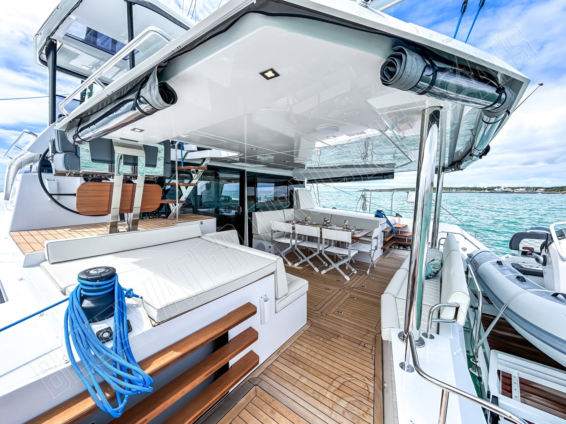 2025 Privilege Signature 580 photo 15