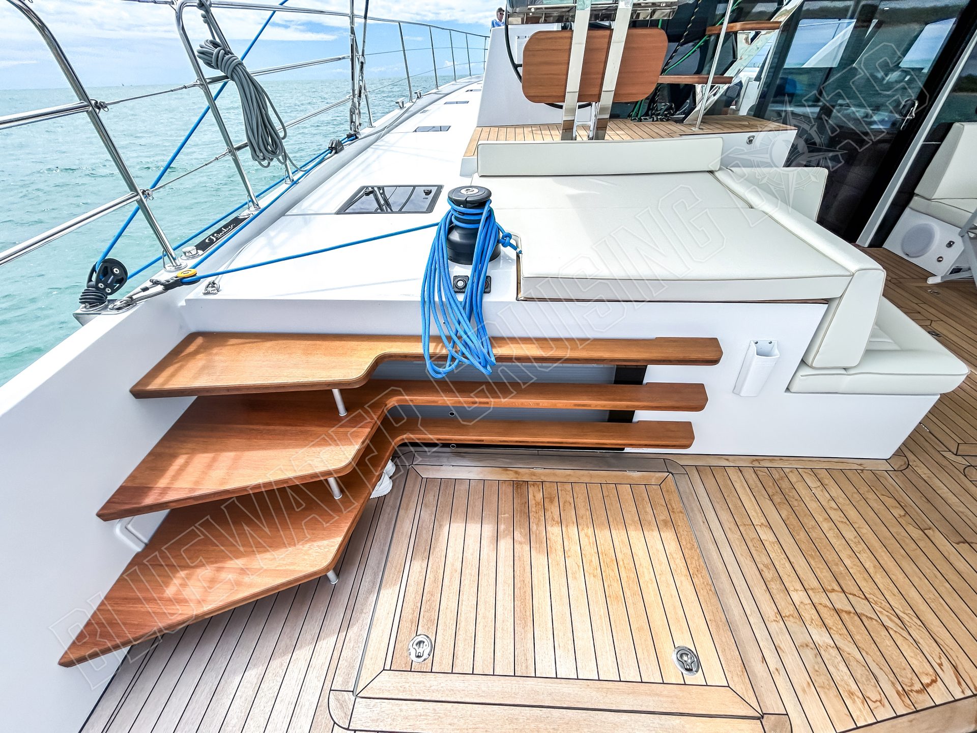 2025 Privilege Signature 580 photo 16
