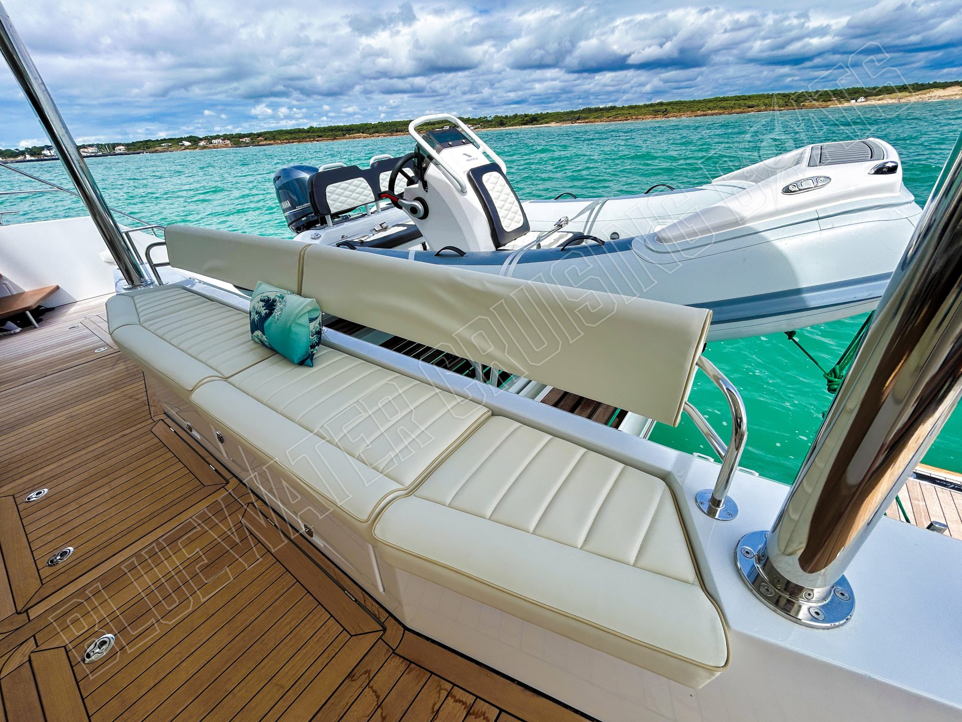 2025 Privilege Signature 580 photo 23