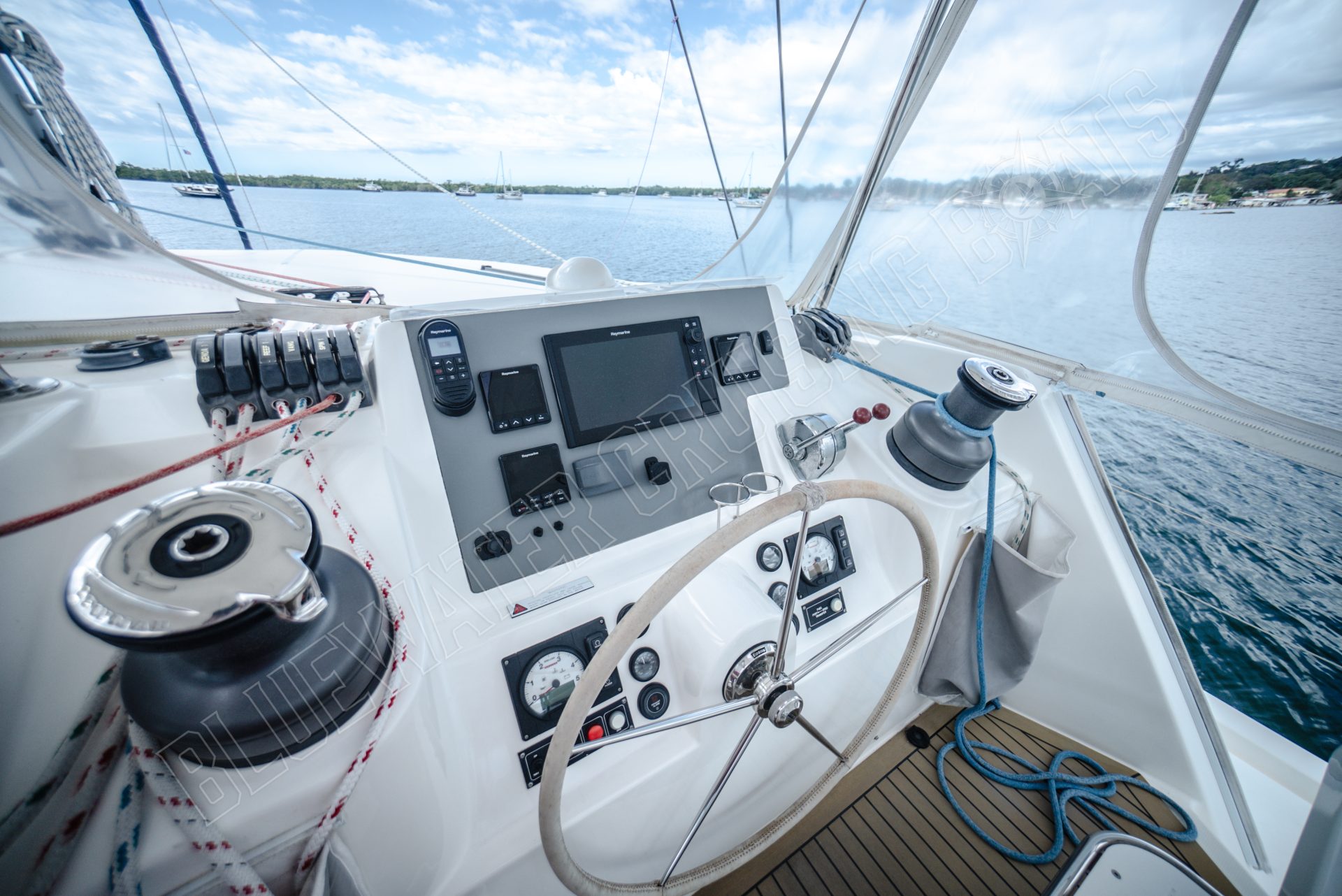 2015 Leopard 48 photo 17
