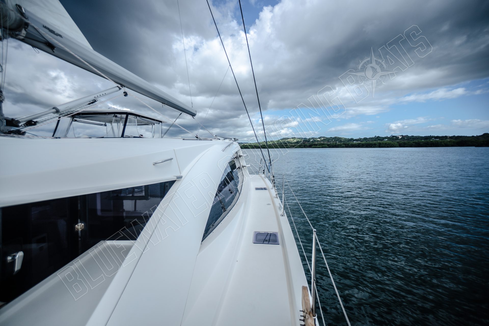 2015 Leopard 48 photo 30