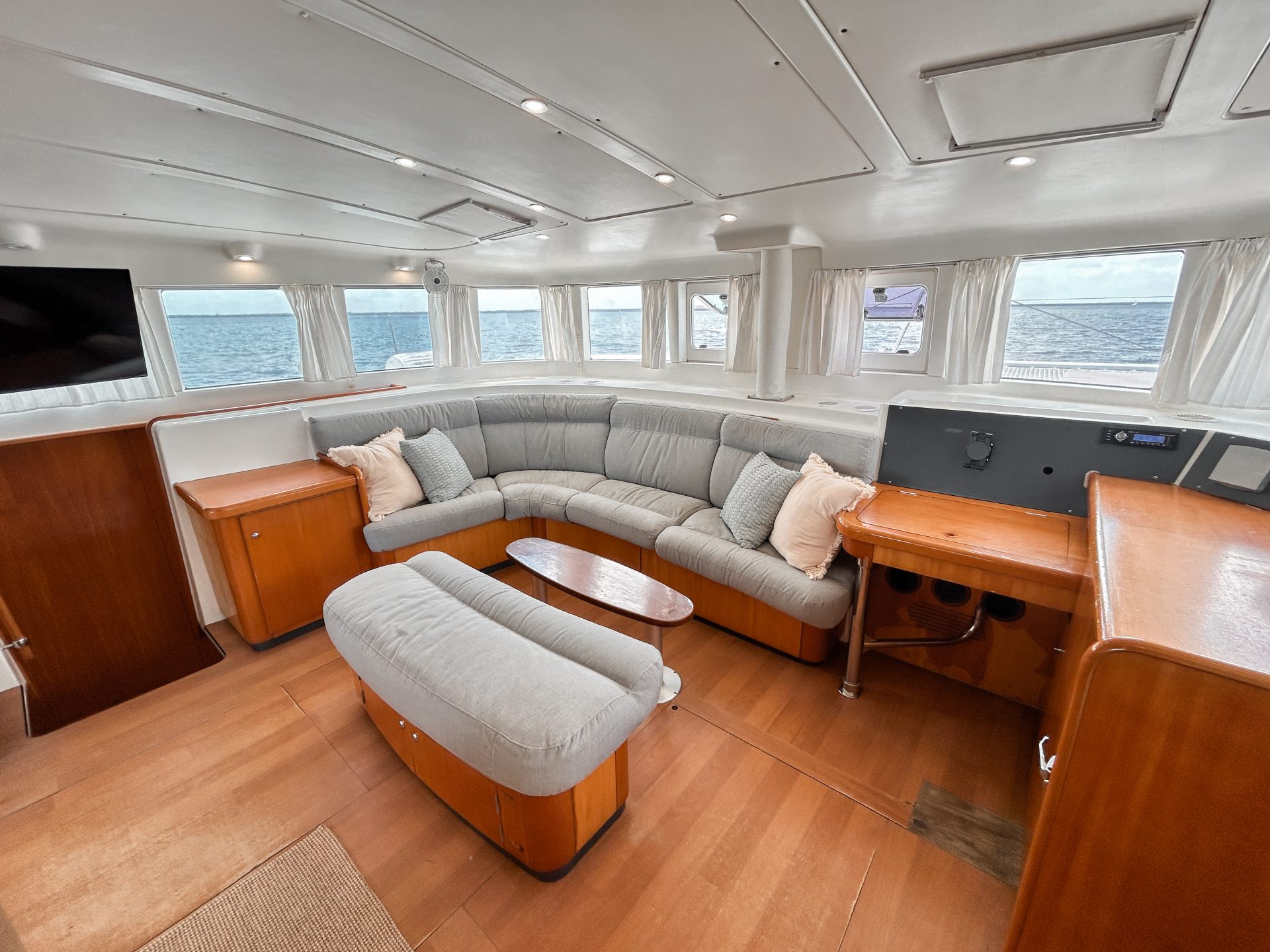 2004 Lagoon 440 photo 32