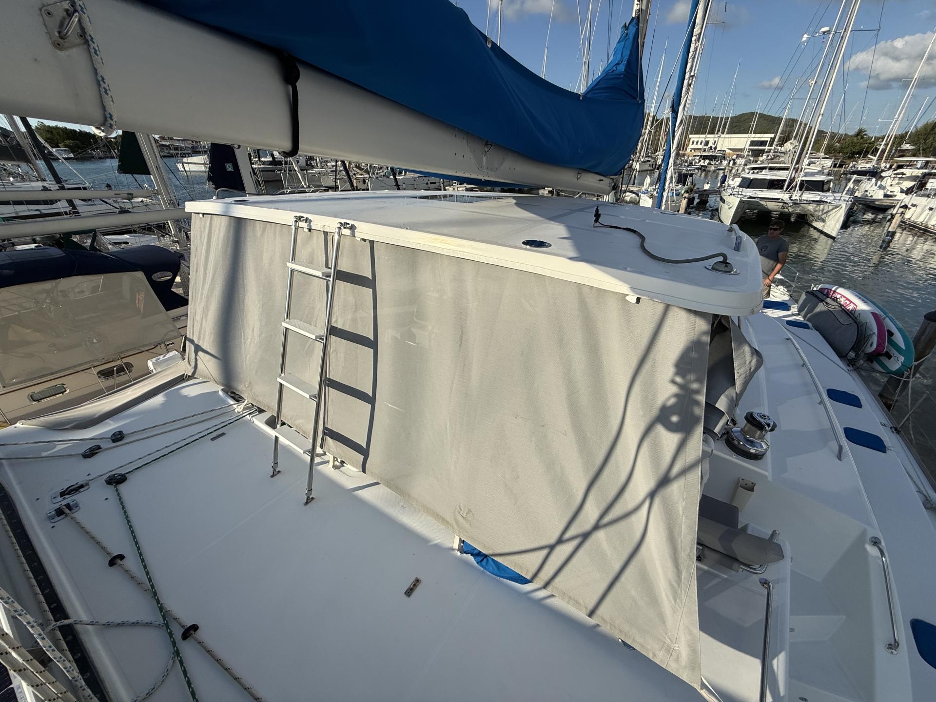 2009 Lagoon 500 photo 37