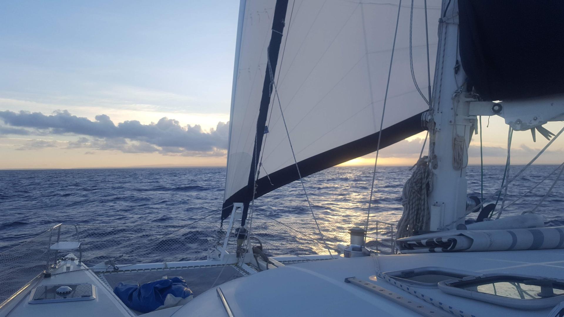2004 Lagoon 470 photo 2