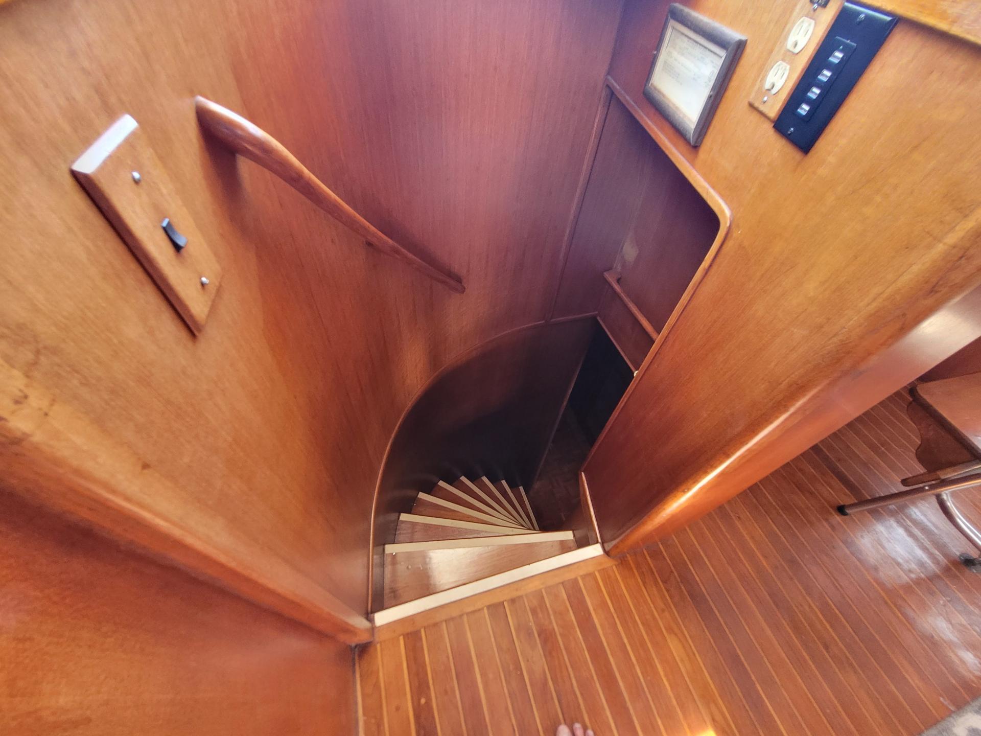 1981 50' Ocean Alexander Mark 1 Pilot House photo 39