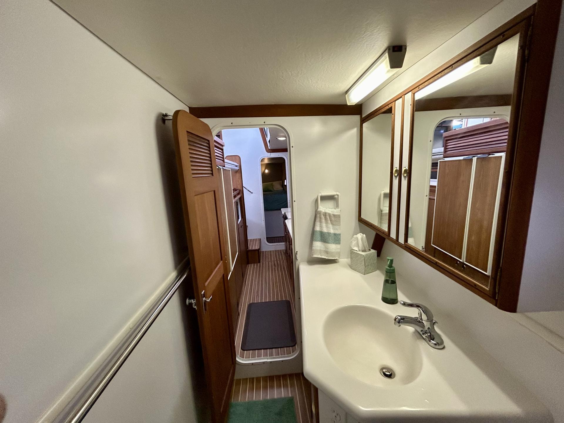 2007 Endeavor 44 Trawler Cat photo 50