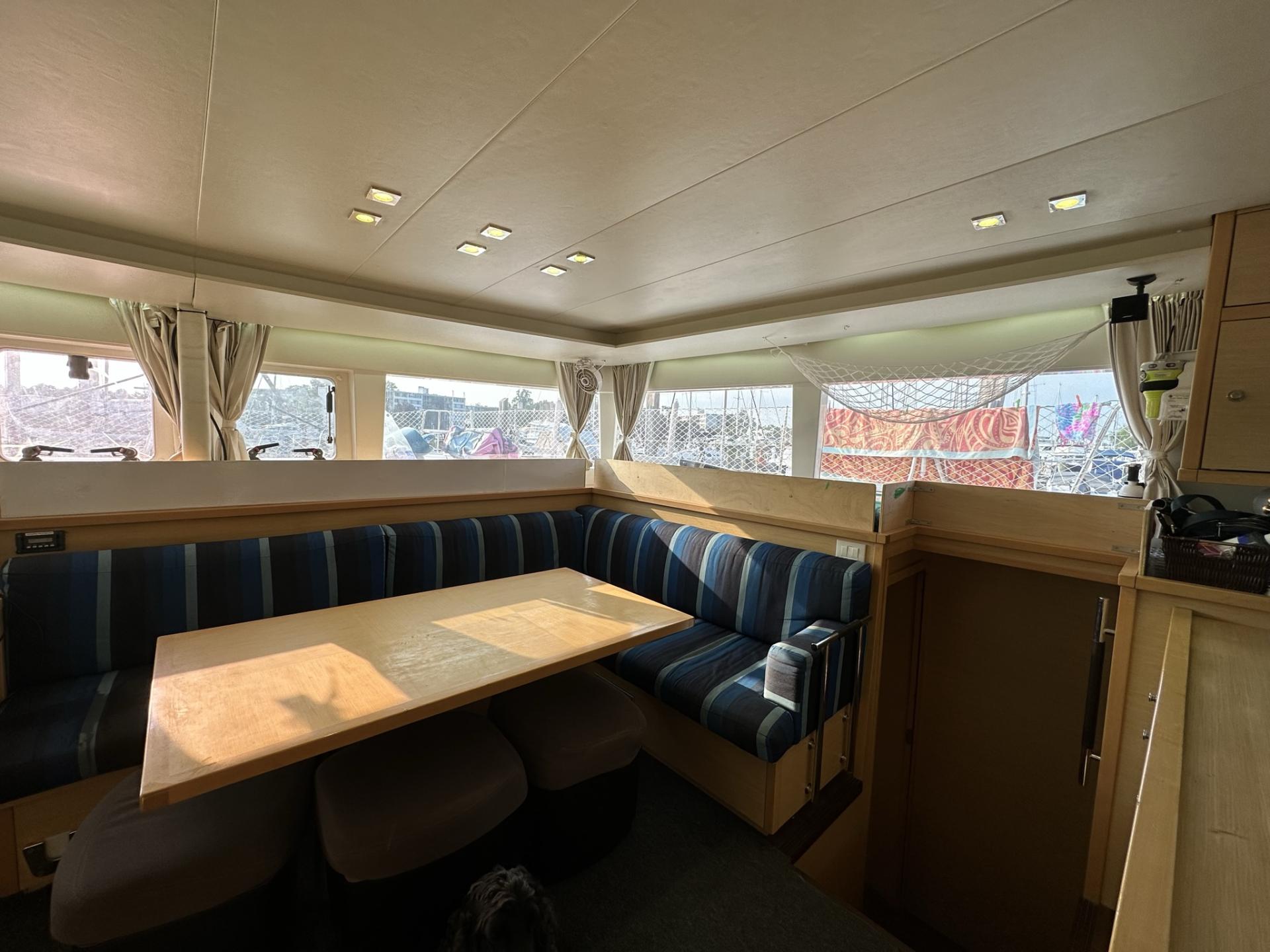 2012 Lagoon 450 with flybridge photo 13