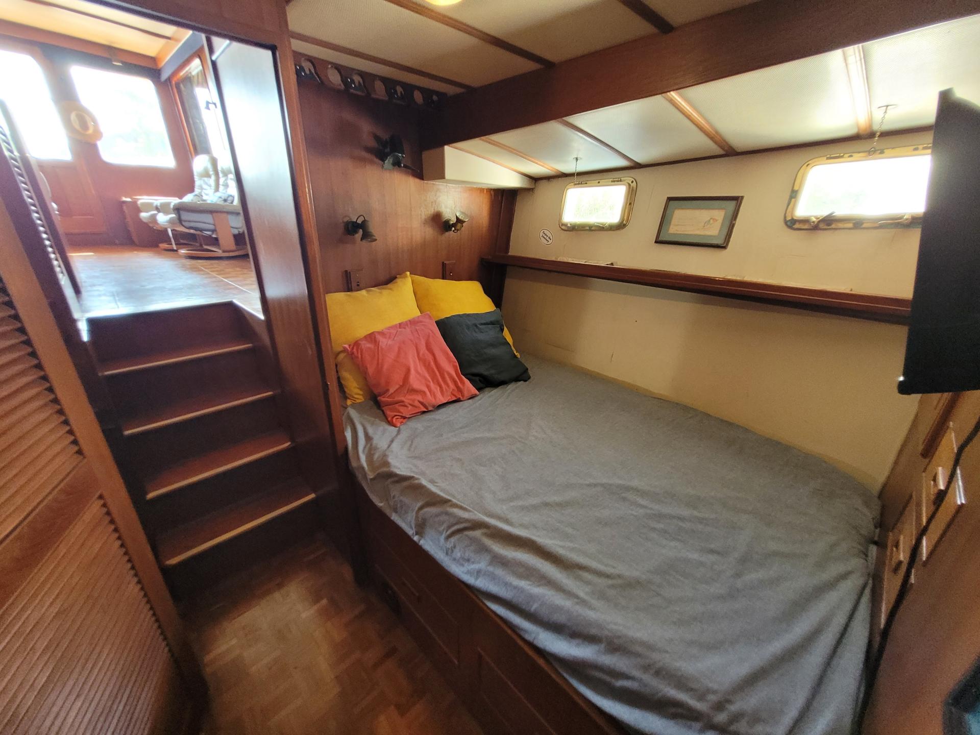 1981 50' Ocean Alexander Mark 1 Pilot House photo 43