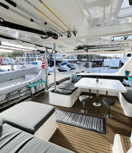 2013 Leopard 48 photo 3