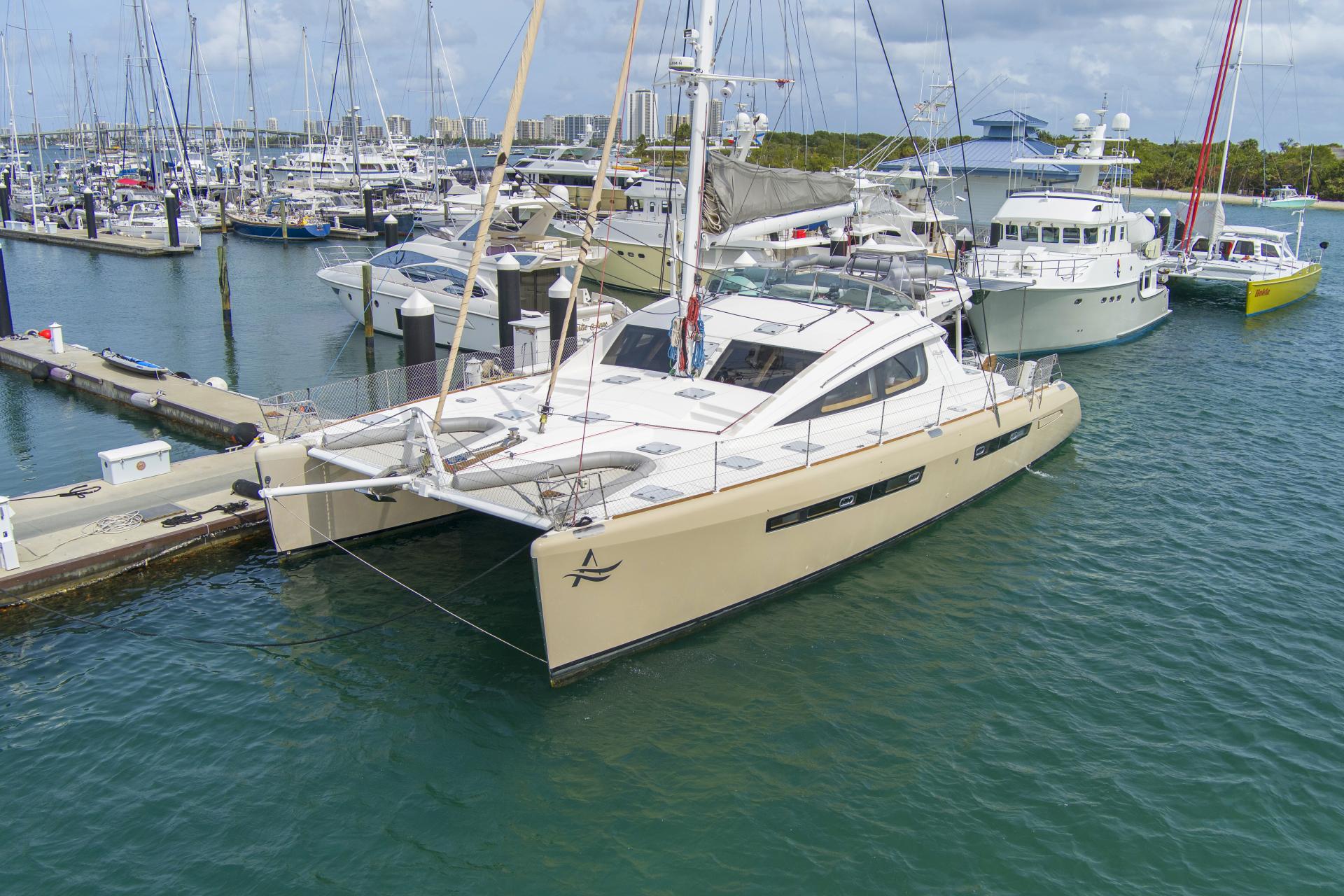 SV Alexa - 2007 Privilege 615 photo 4