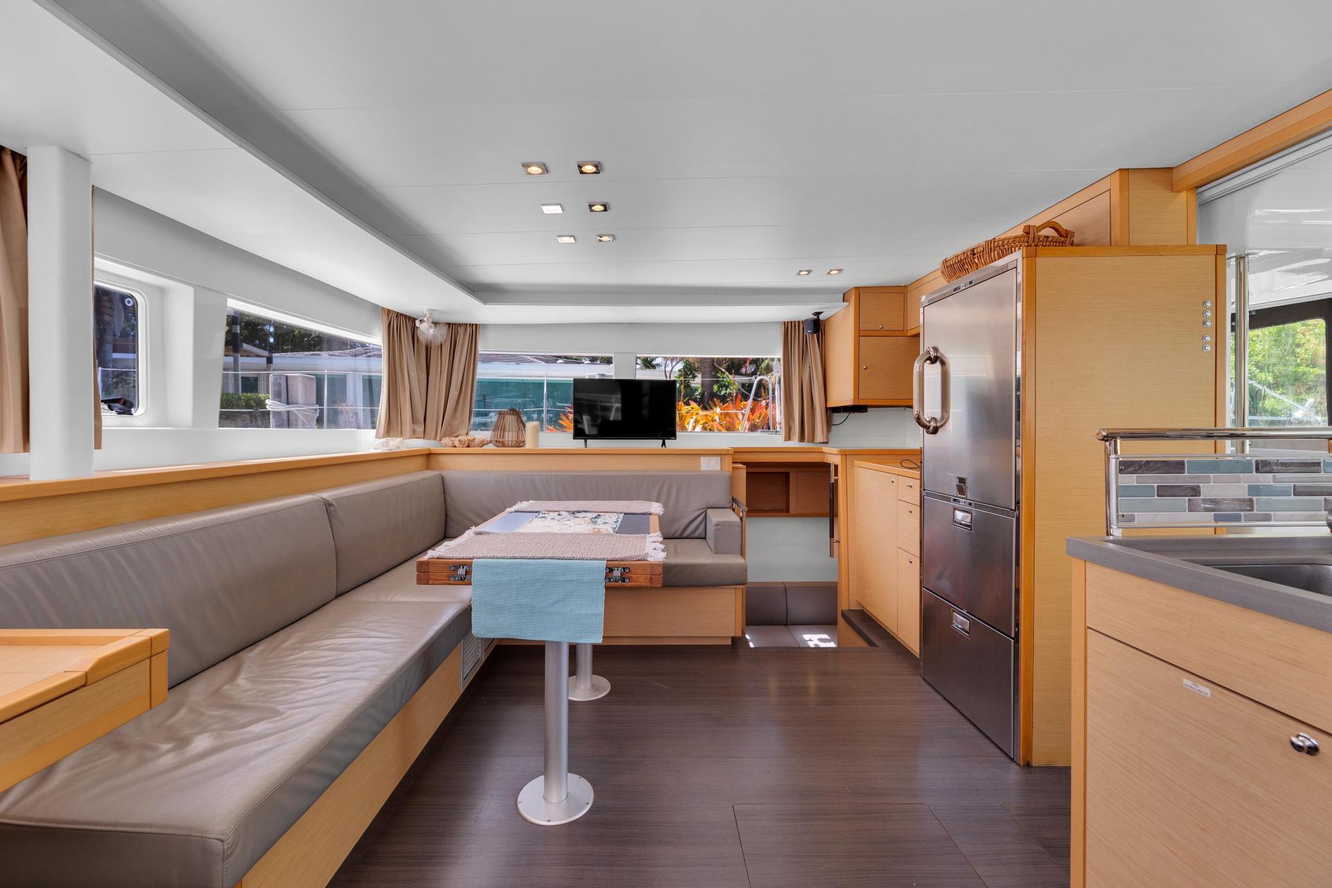 2016 Lagoon 450 Flybridge photo 47