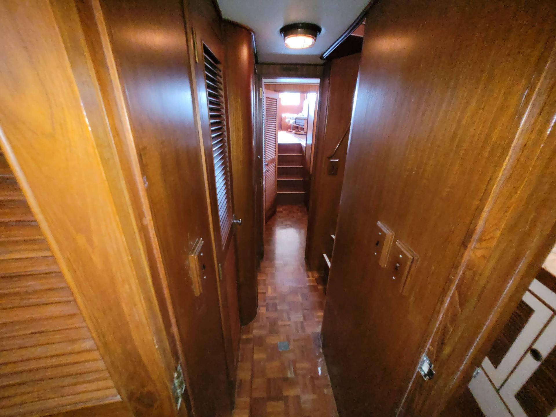1981 50' Ocean Alexander Mark 1 Pilot House photo 47