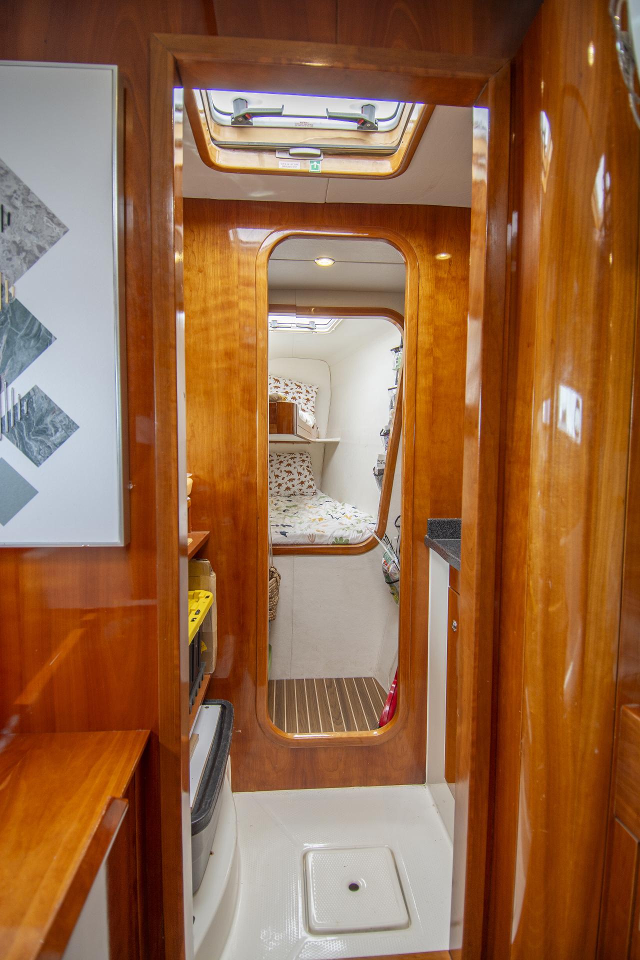 SV Alexa - 2007 Privilege 615 photo 26