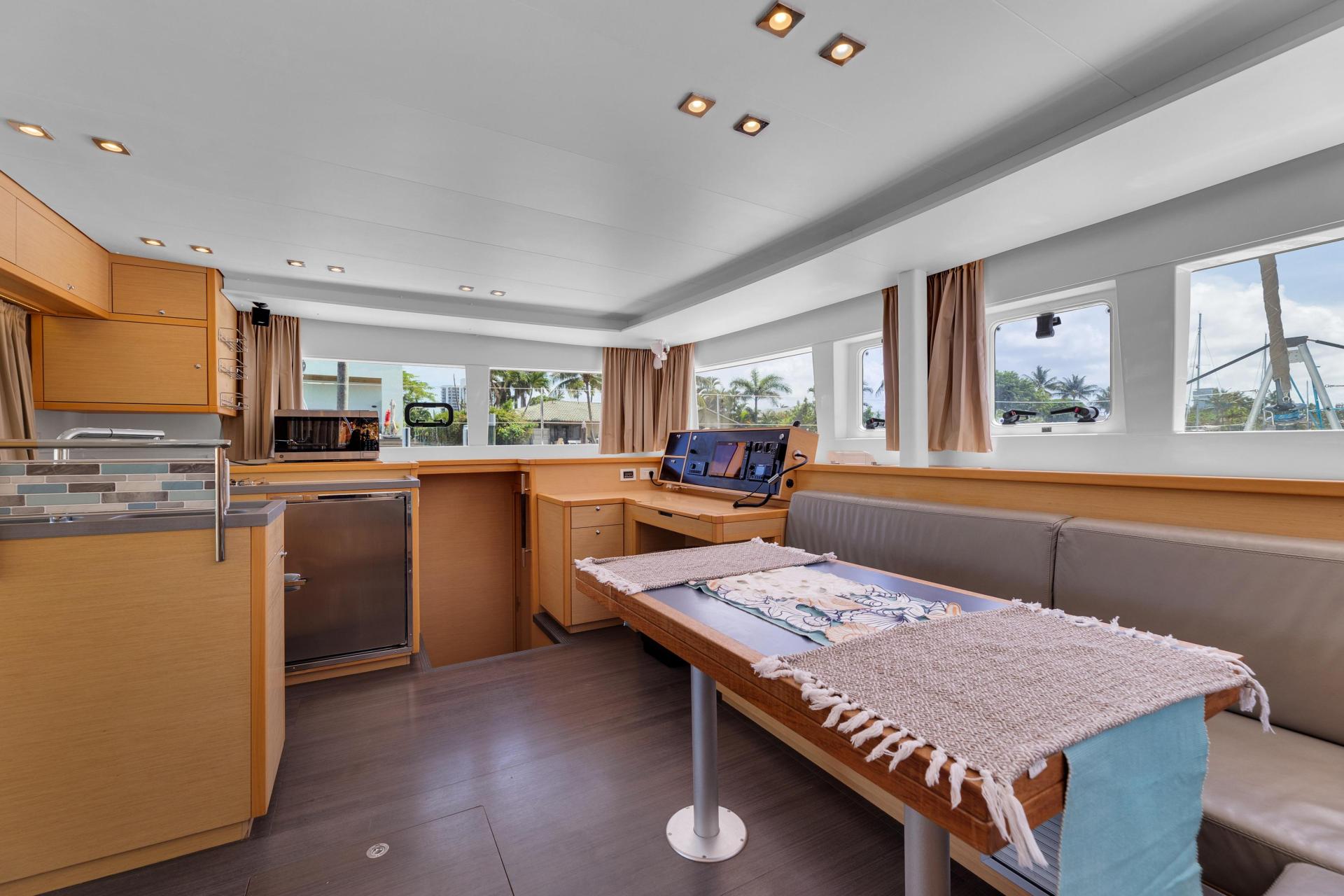 2016 Lagoon 450 Flybridge photo 48