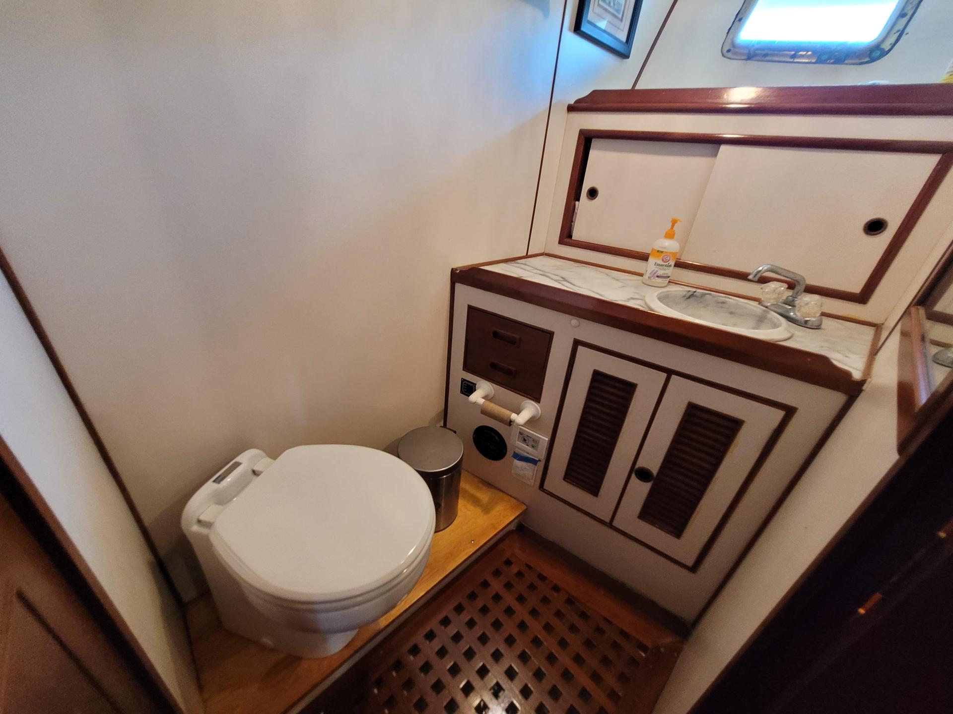 1981 50' Ocean Alexander Mark 1 Pilot House photo 50