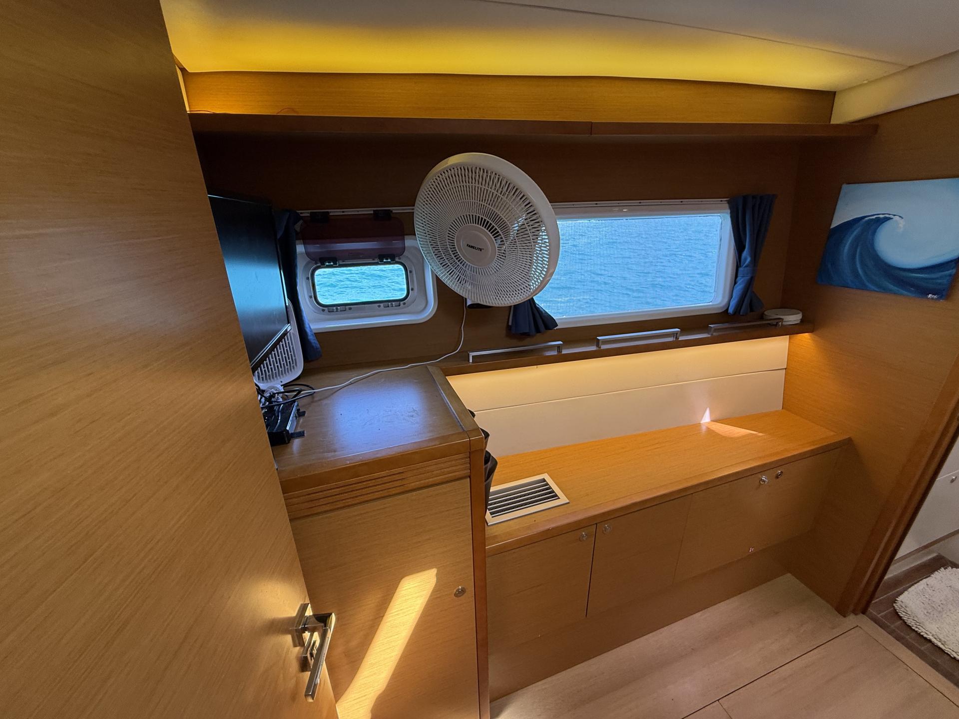 2011 Lagoon 620 photo 53