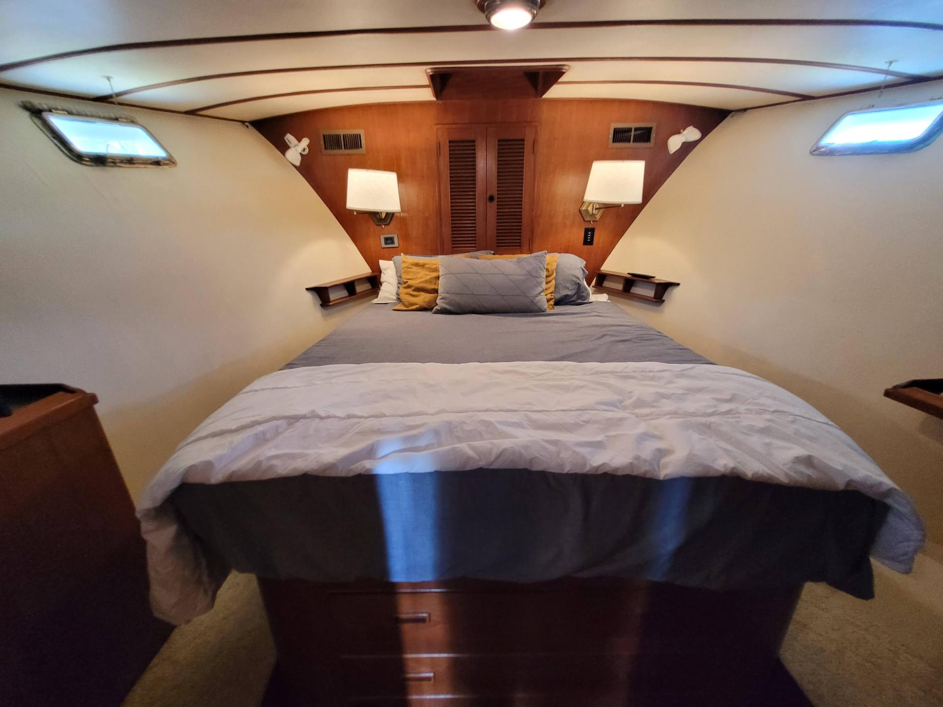 1981 50' Ocean Alexander Mark 1 Pilot House photo 53