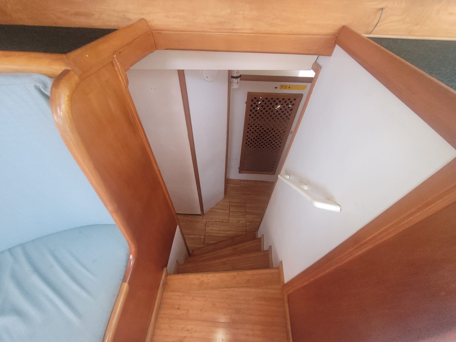 2003 Royal Cape 45 photo 25