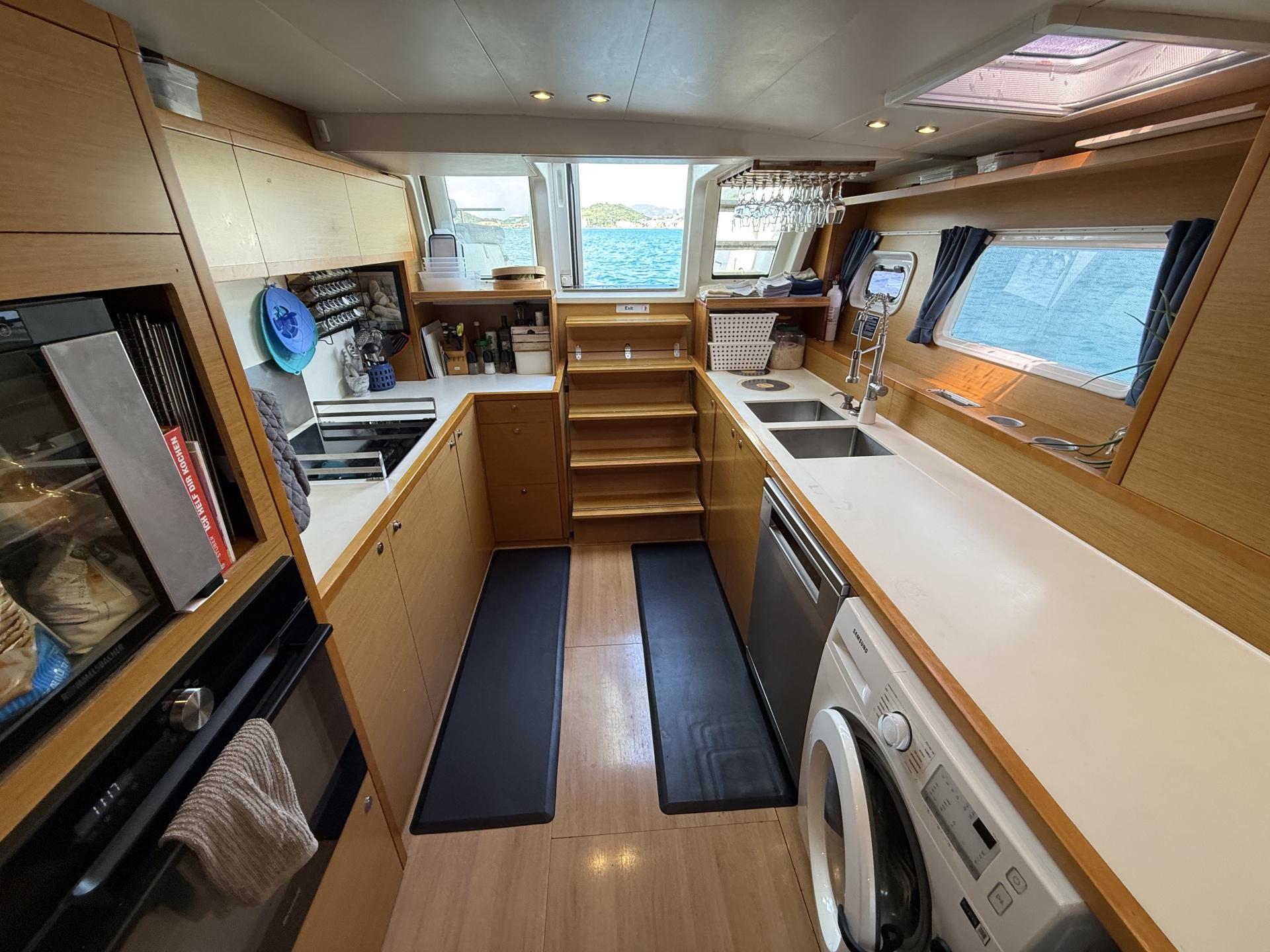 2011 Lagoon 620 photo 59