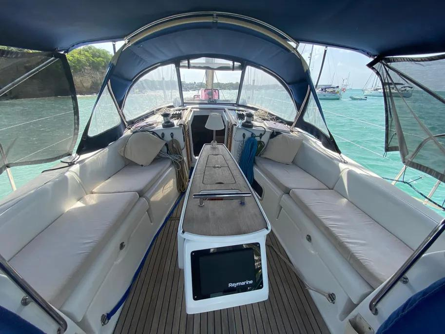 2010 Beneteau Oceanis 43 photo 2