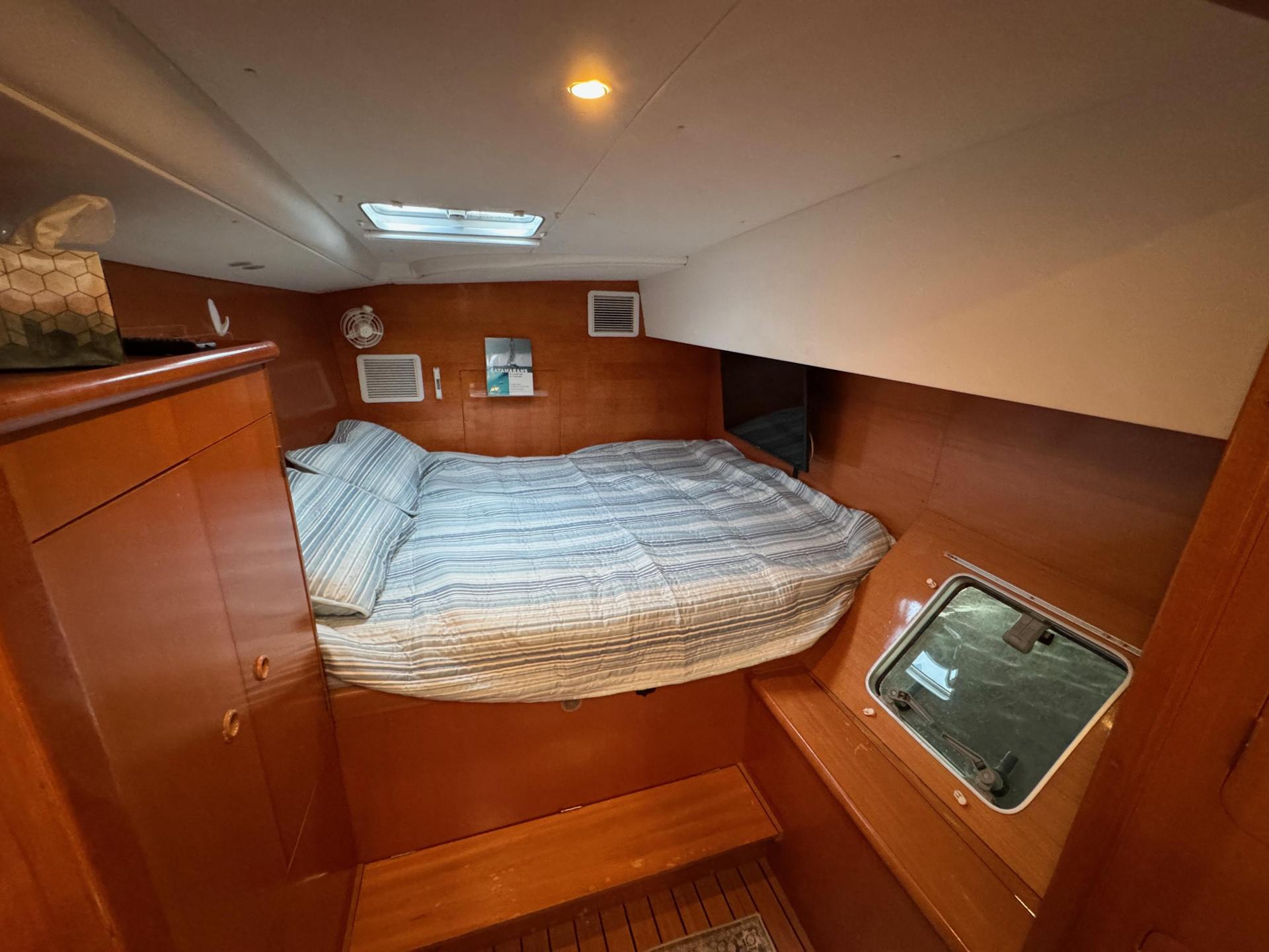 2003 Lagoon 410-S2 photo 27