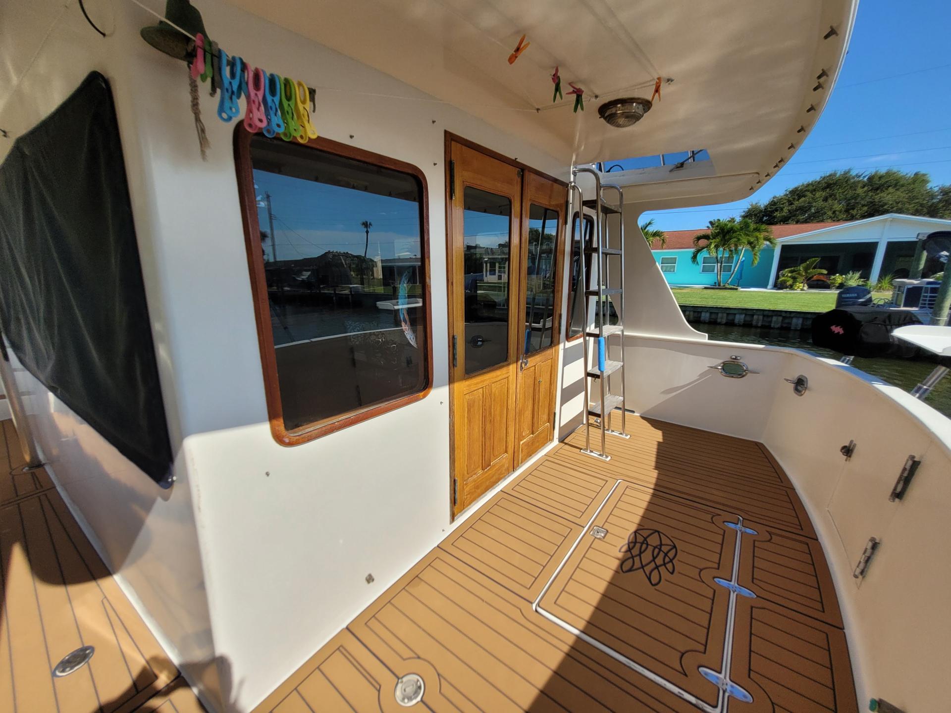 1981 50&#8242; Ocean Alexander Mark 1 Pilot House photo 11