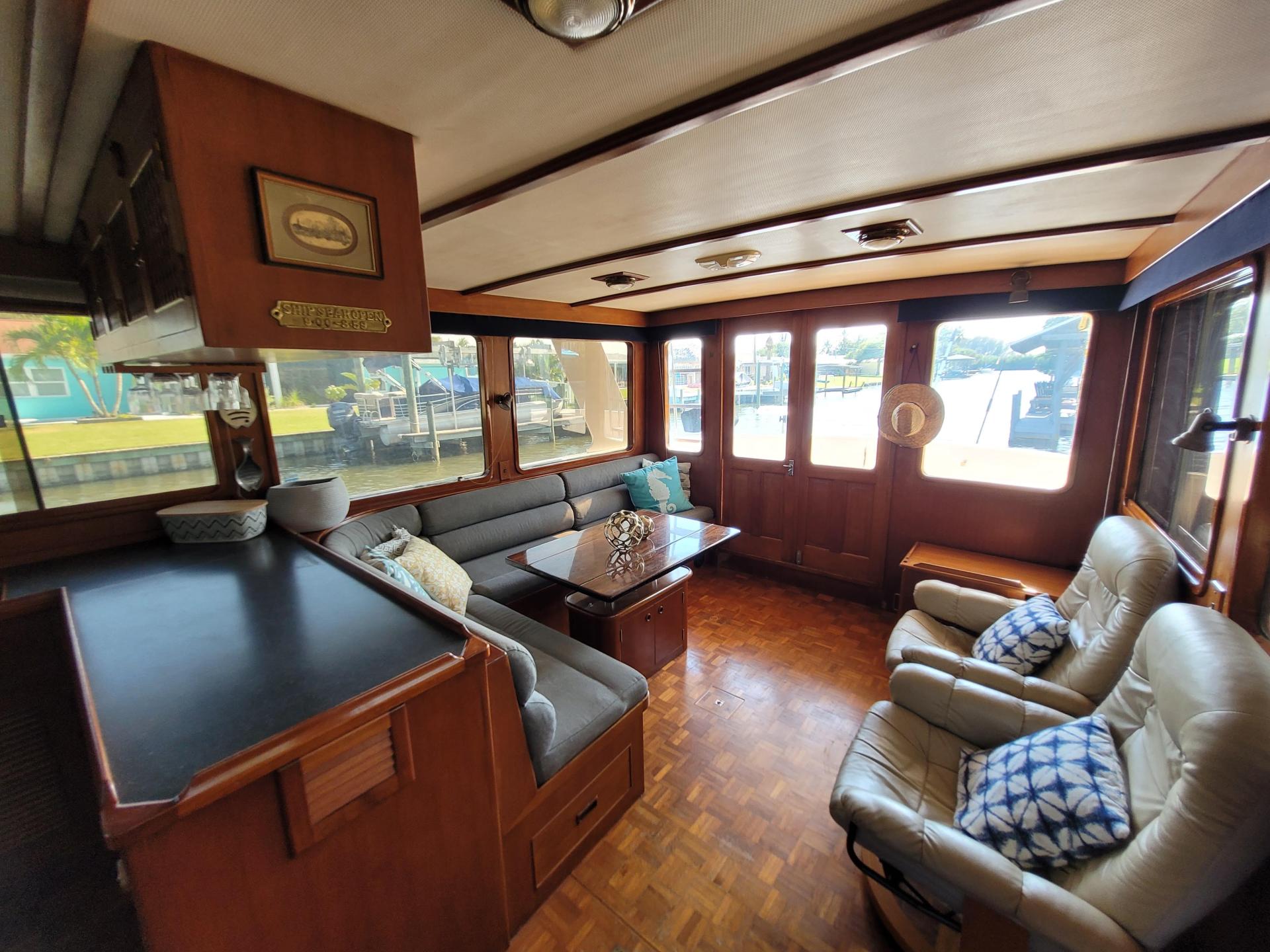 1981 50&#8242; Ocean Alexander Mark 1 Pilot House photo 23
