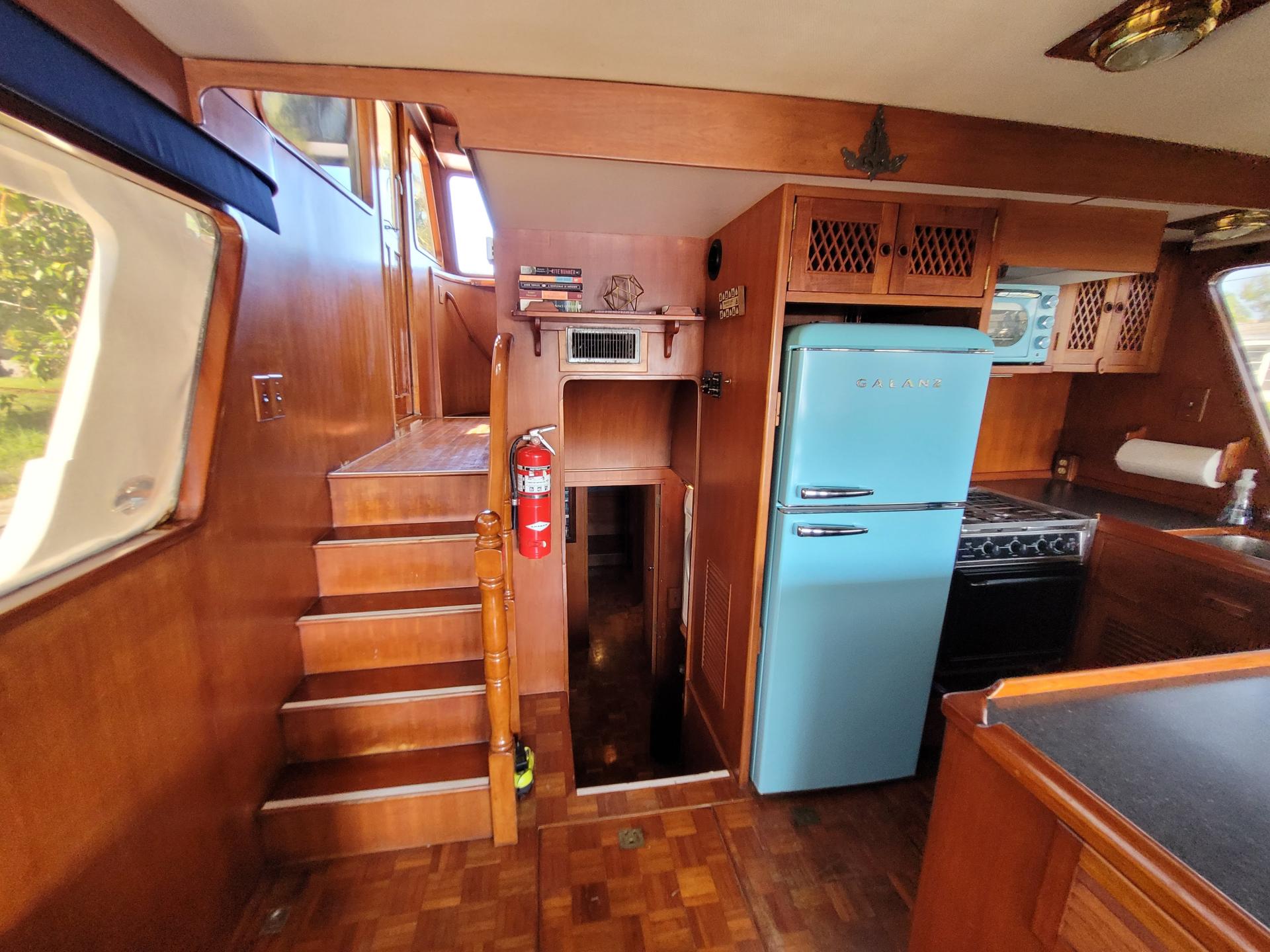 1981 50&#8242; Ocean Alexander Mark 1 Pilot House photo 29