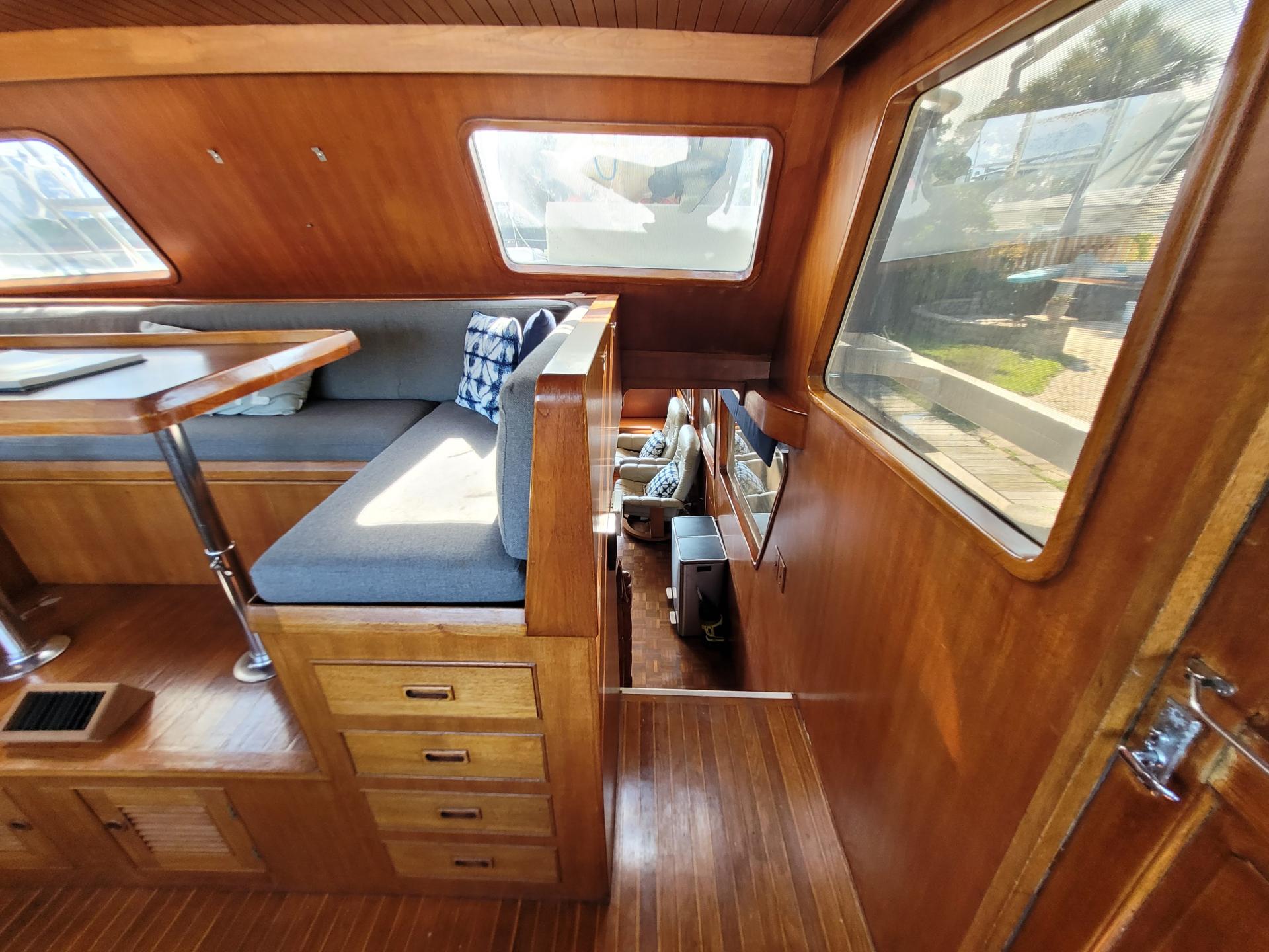 1981 50&#8242; Ocean Alexander Mark 1 Pilot House photo 30