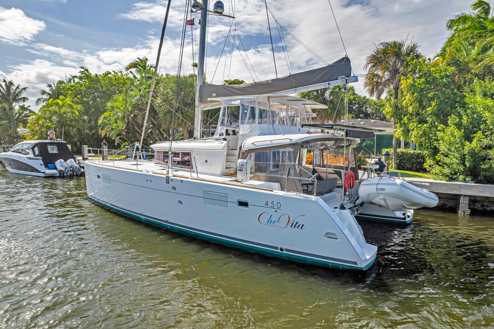 2016 Lagoon 450 Flybridge — 450 Flybridge