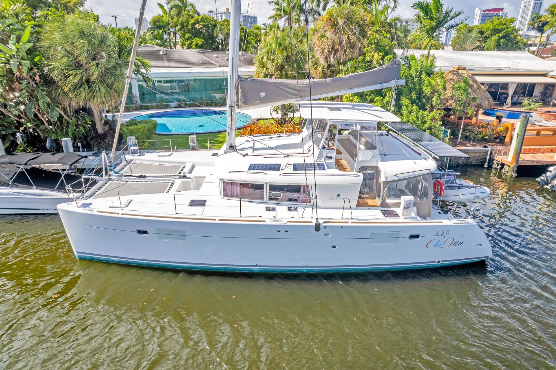 2016 Lagoon 450 Flybridge photo 5