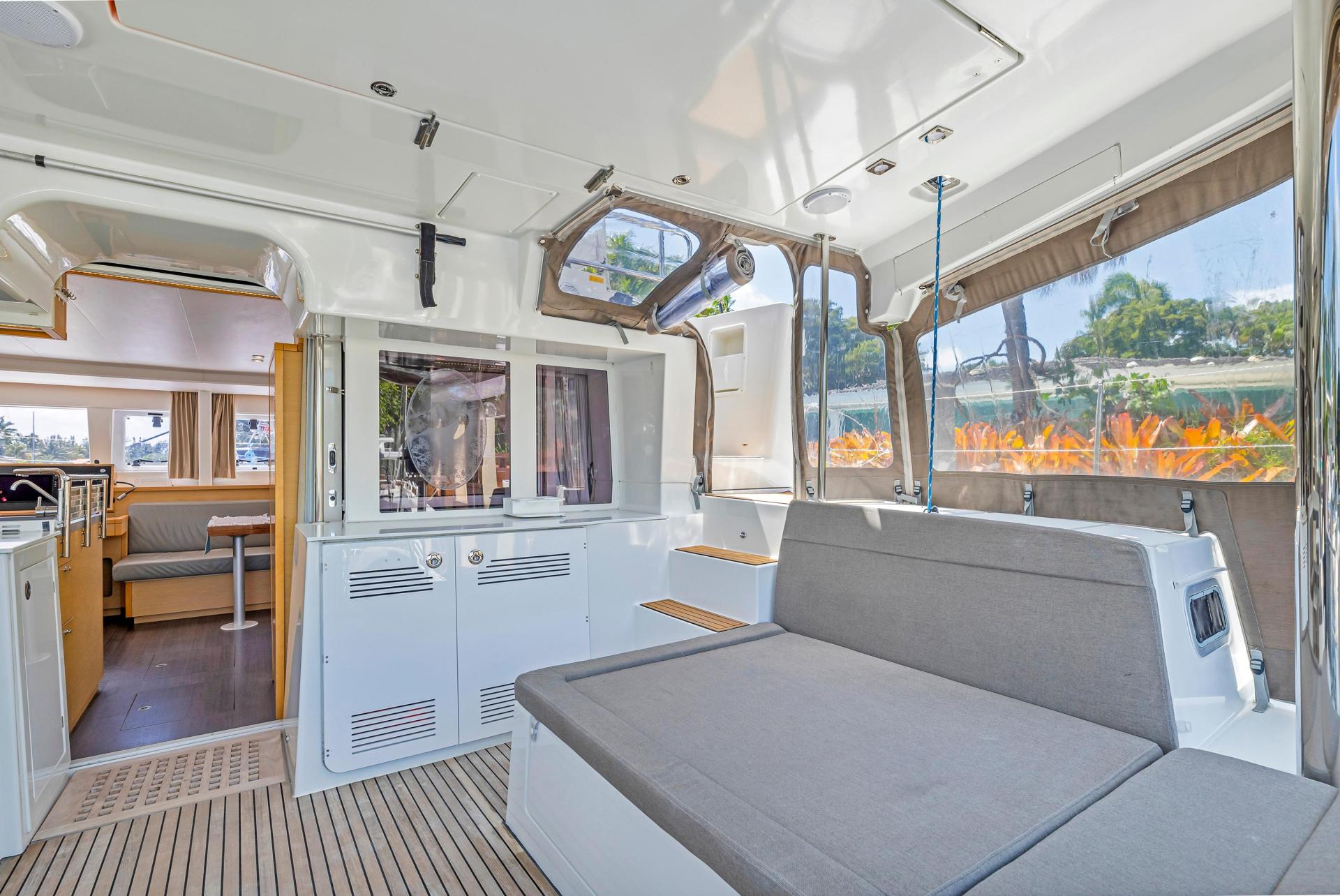 2016 Lagoon 450 Flybridge photo 22