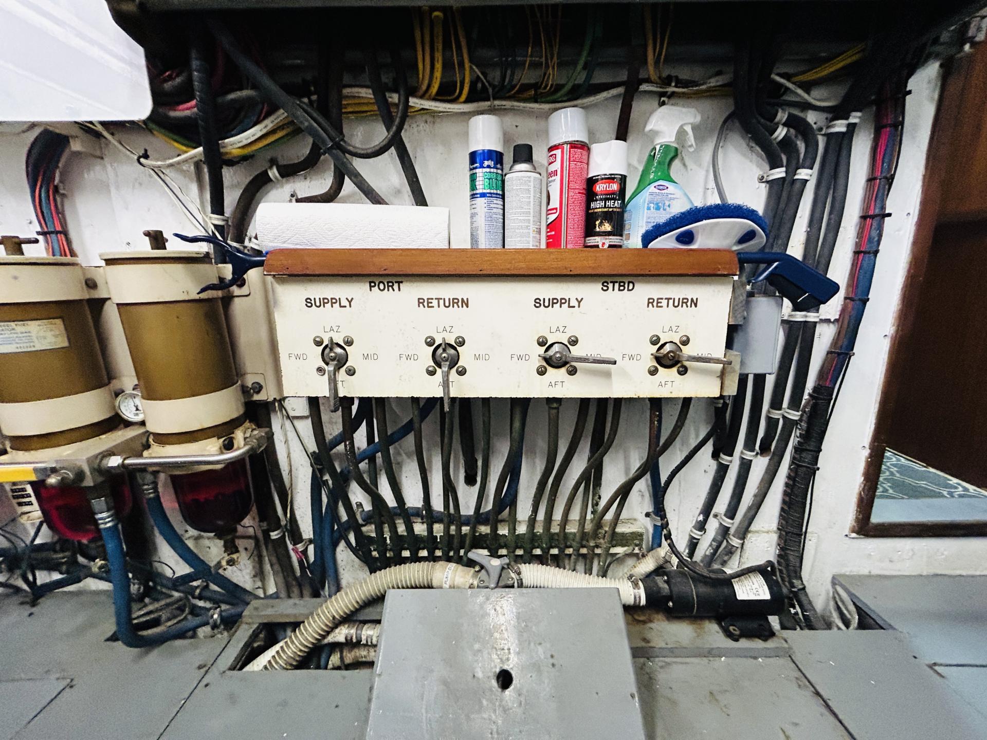 1976 Hatteras 58 LRC photo 62