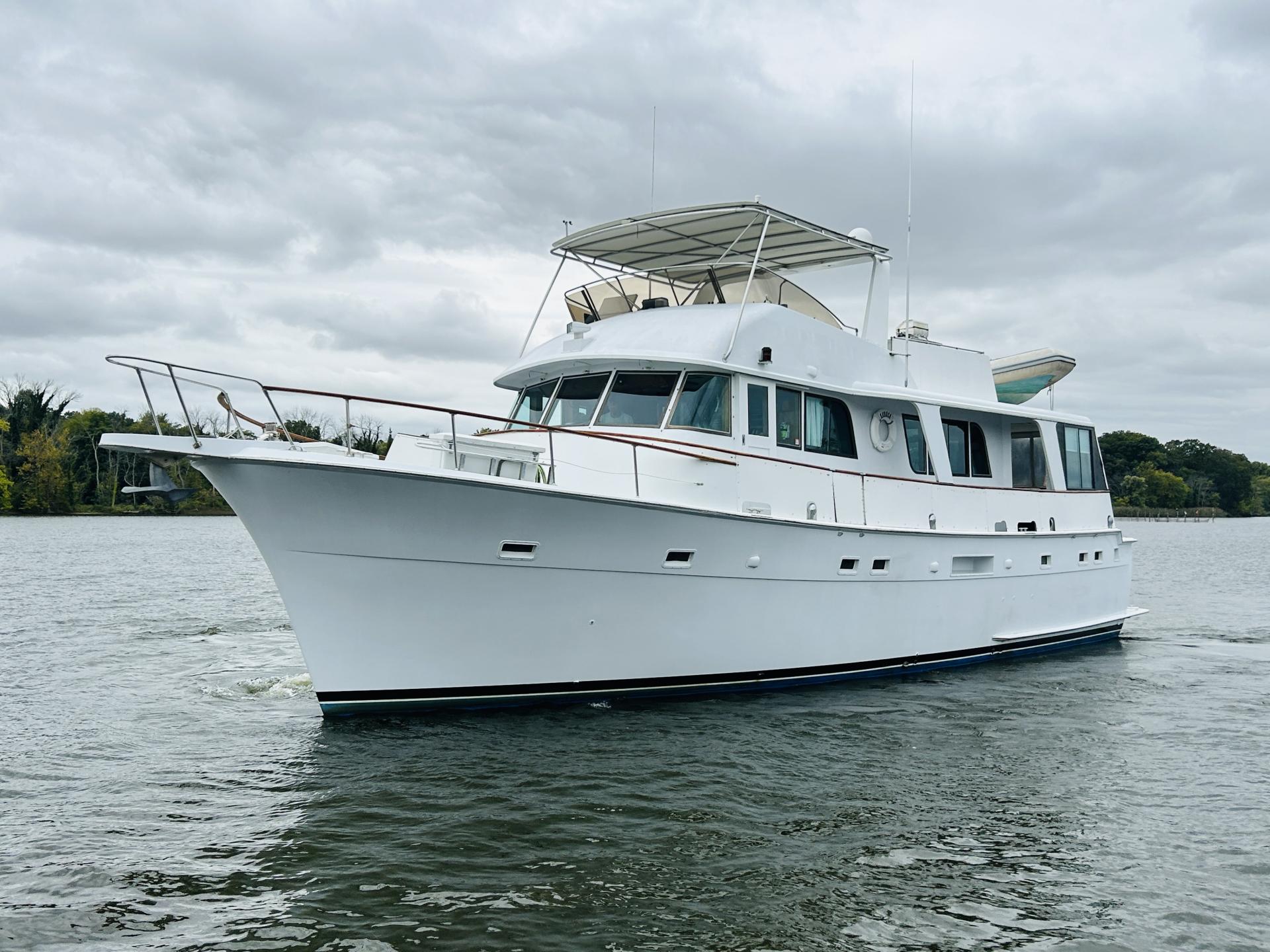 1976 Hatteras 58 LRC photo 3