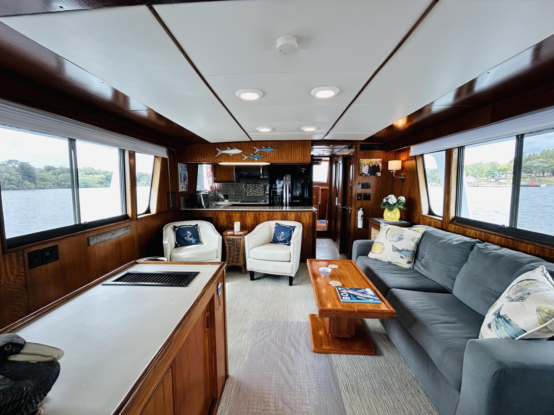 1976 Hatteras 58 LRC photo 13