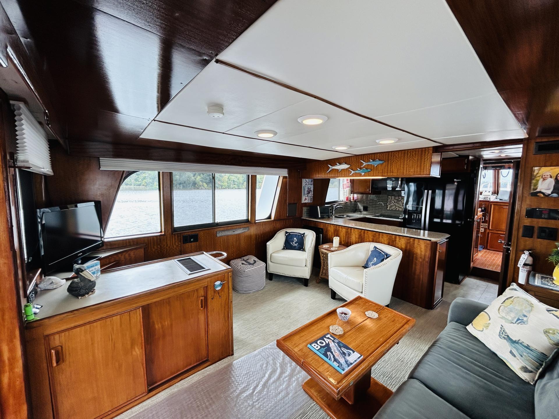 1976 Hatteras 58 LRC photo 14