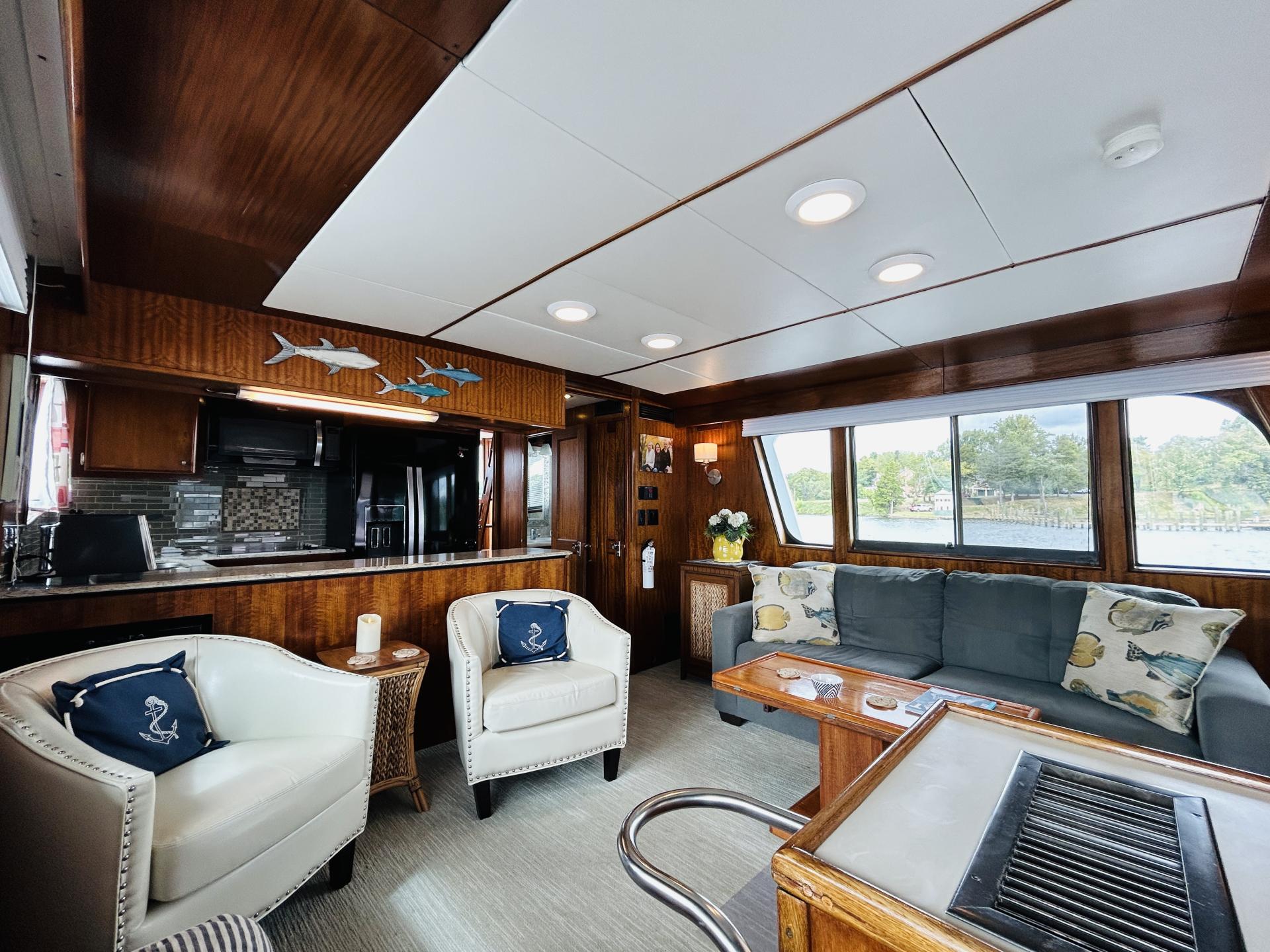 1976 Hatteras 58 LRC photo 15