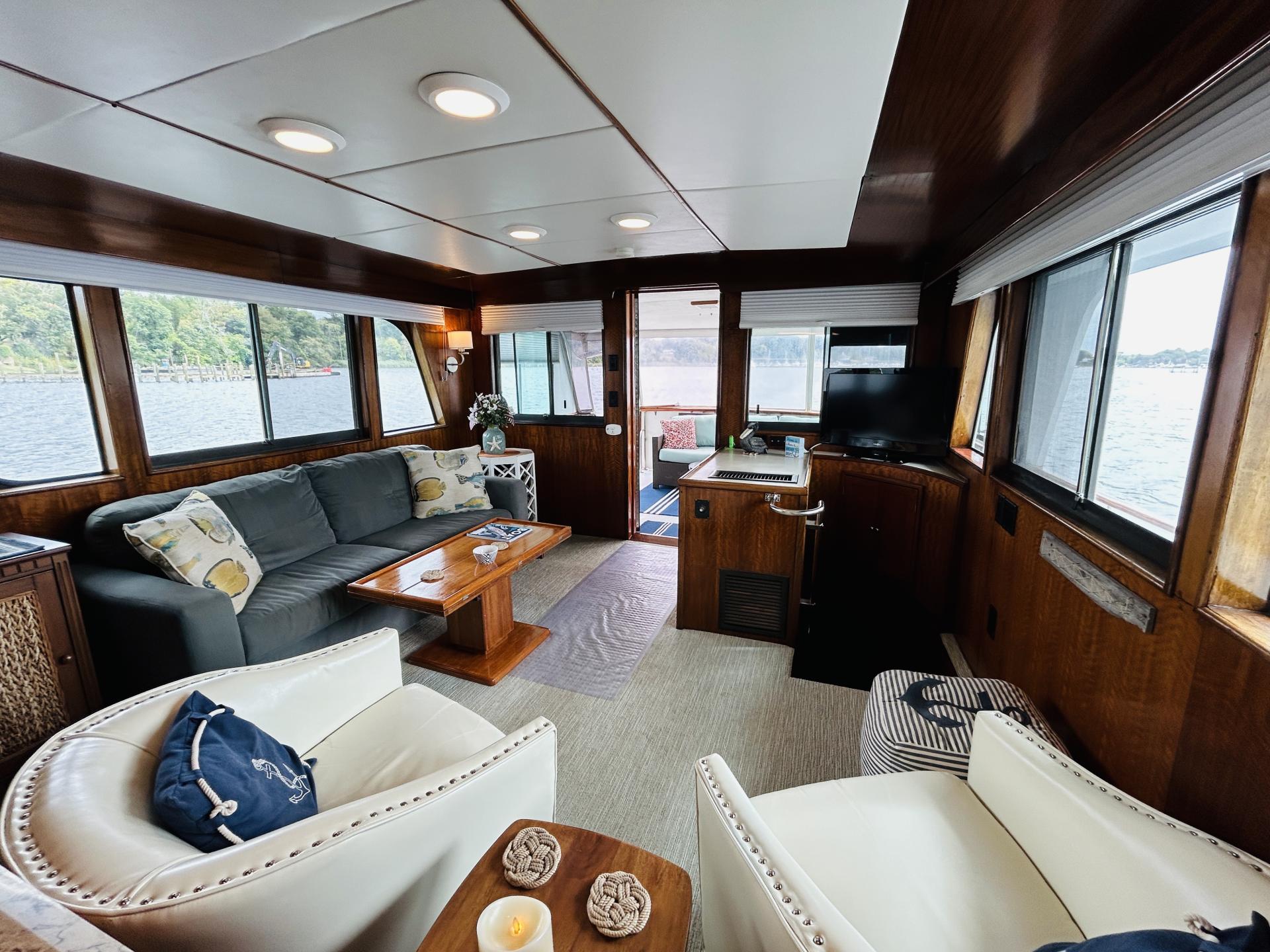 1976 Hatteras 58 LRC photo 17