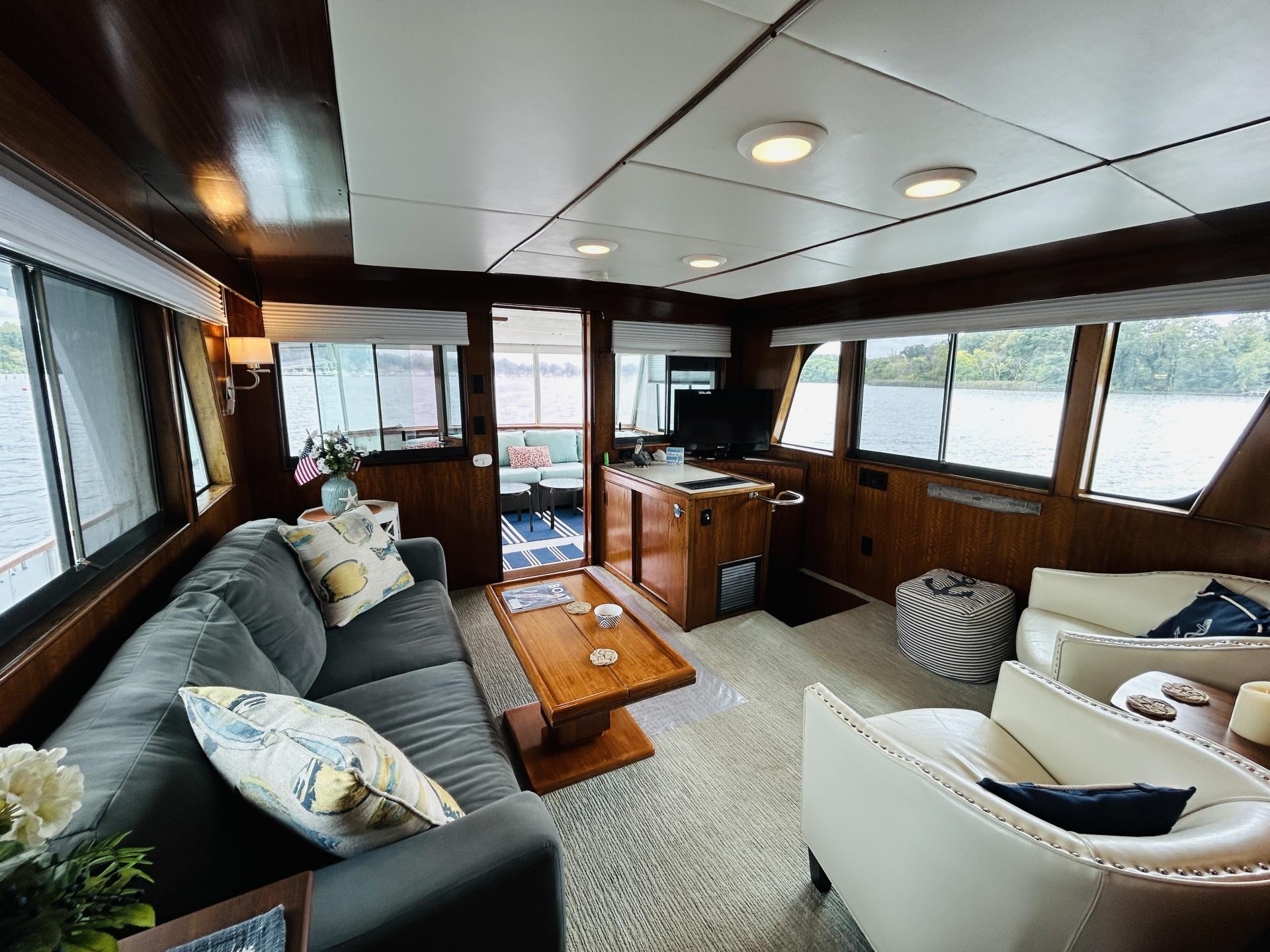 1976 Hatteras 58 LRC photo 18