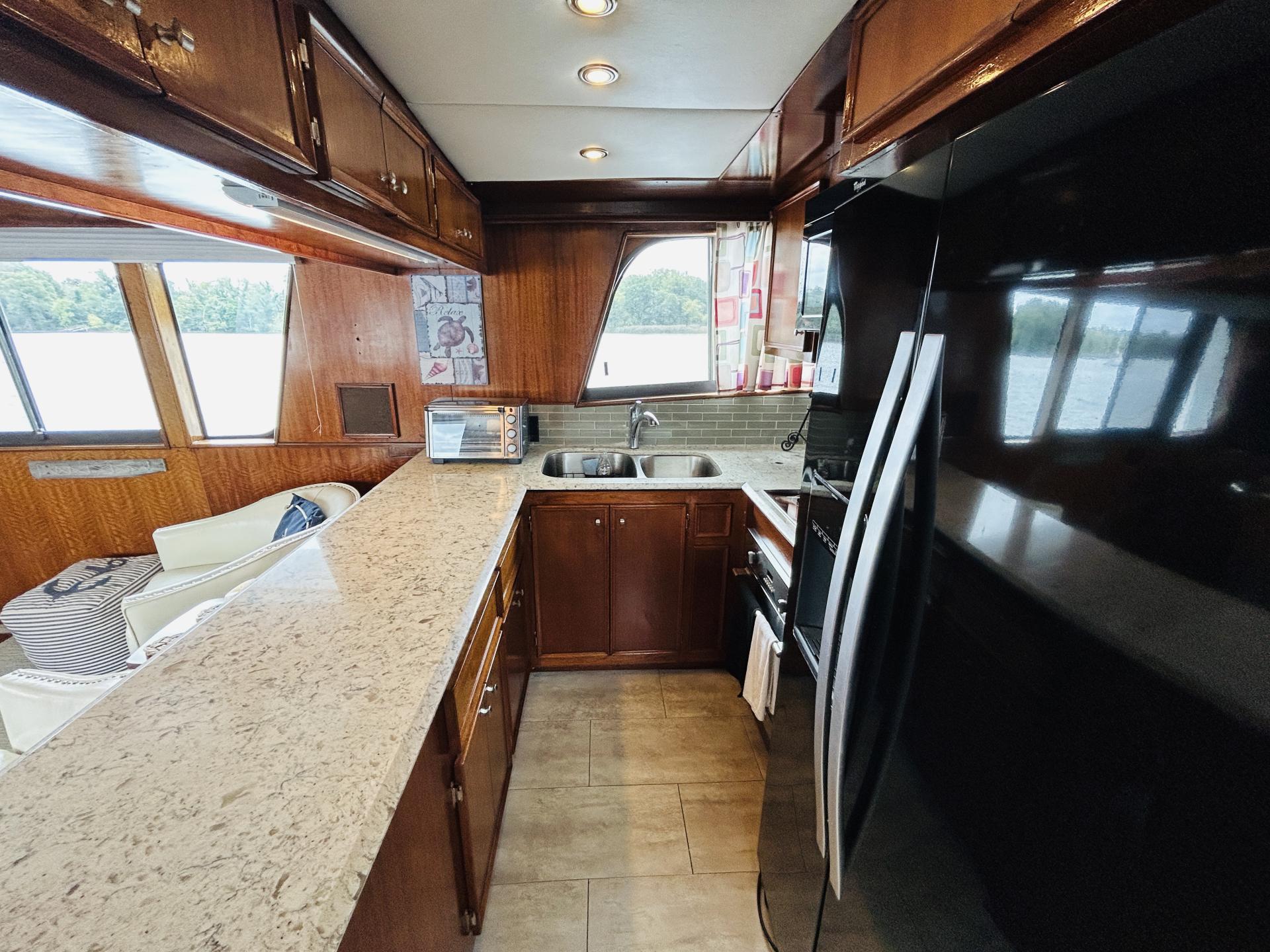 1976 Hatteras 58 LRC photo 21
