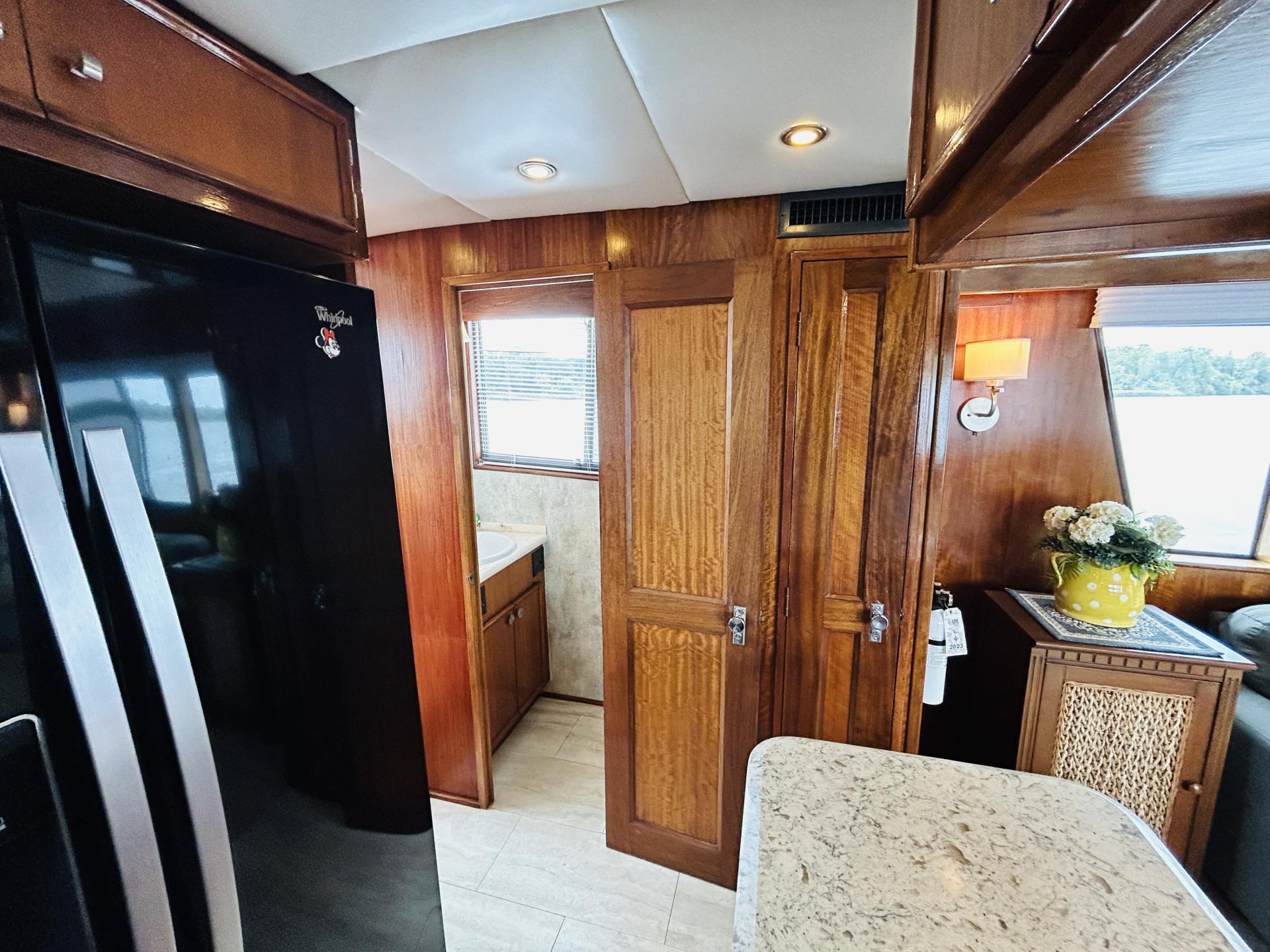 1976 Hatteras 58 LRC photo 25