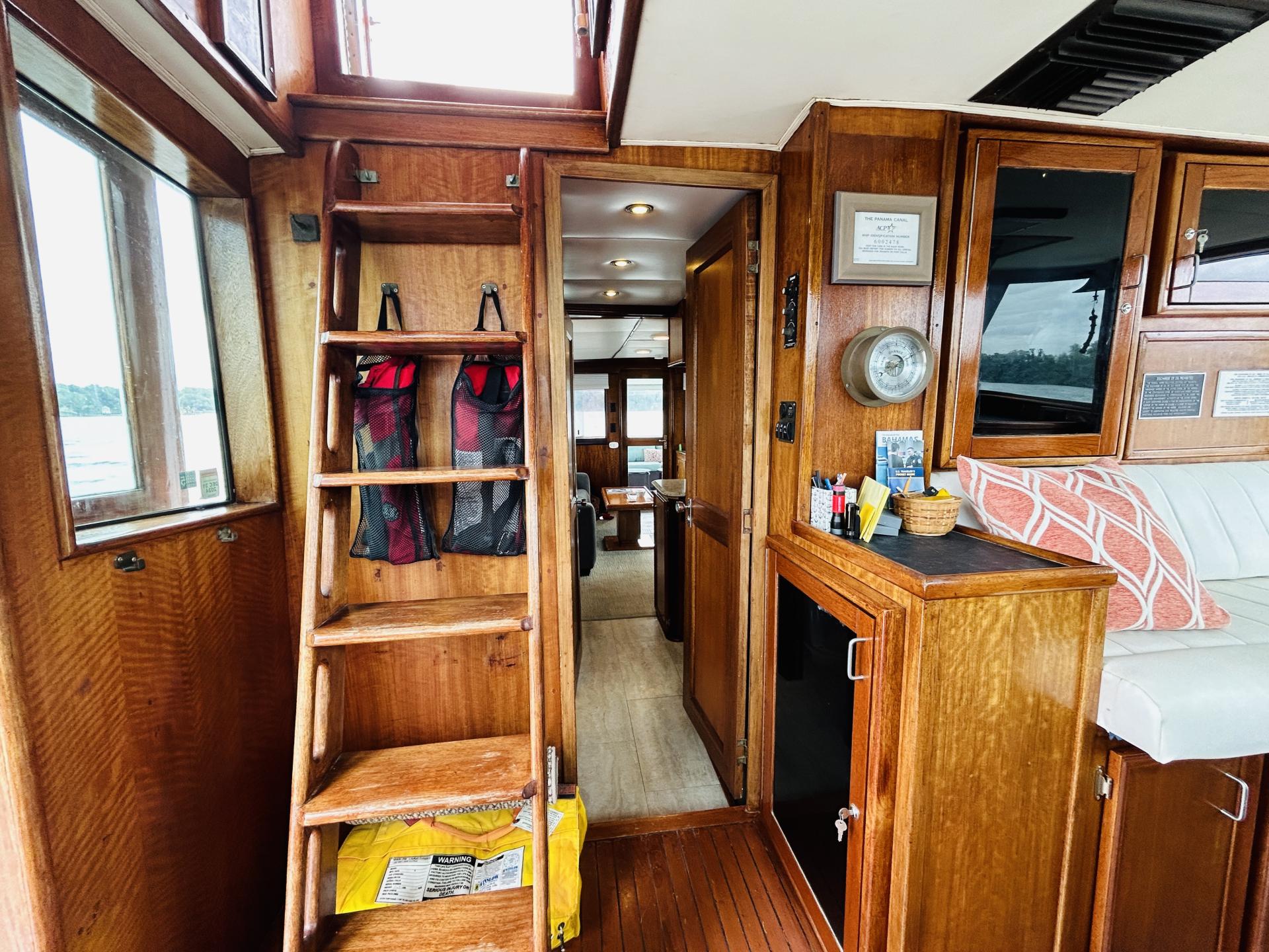 1976 Hatteras 58 LRC photo 29