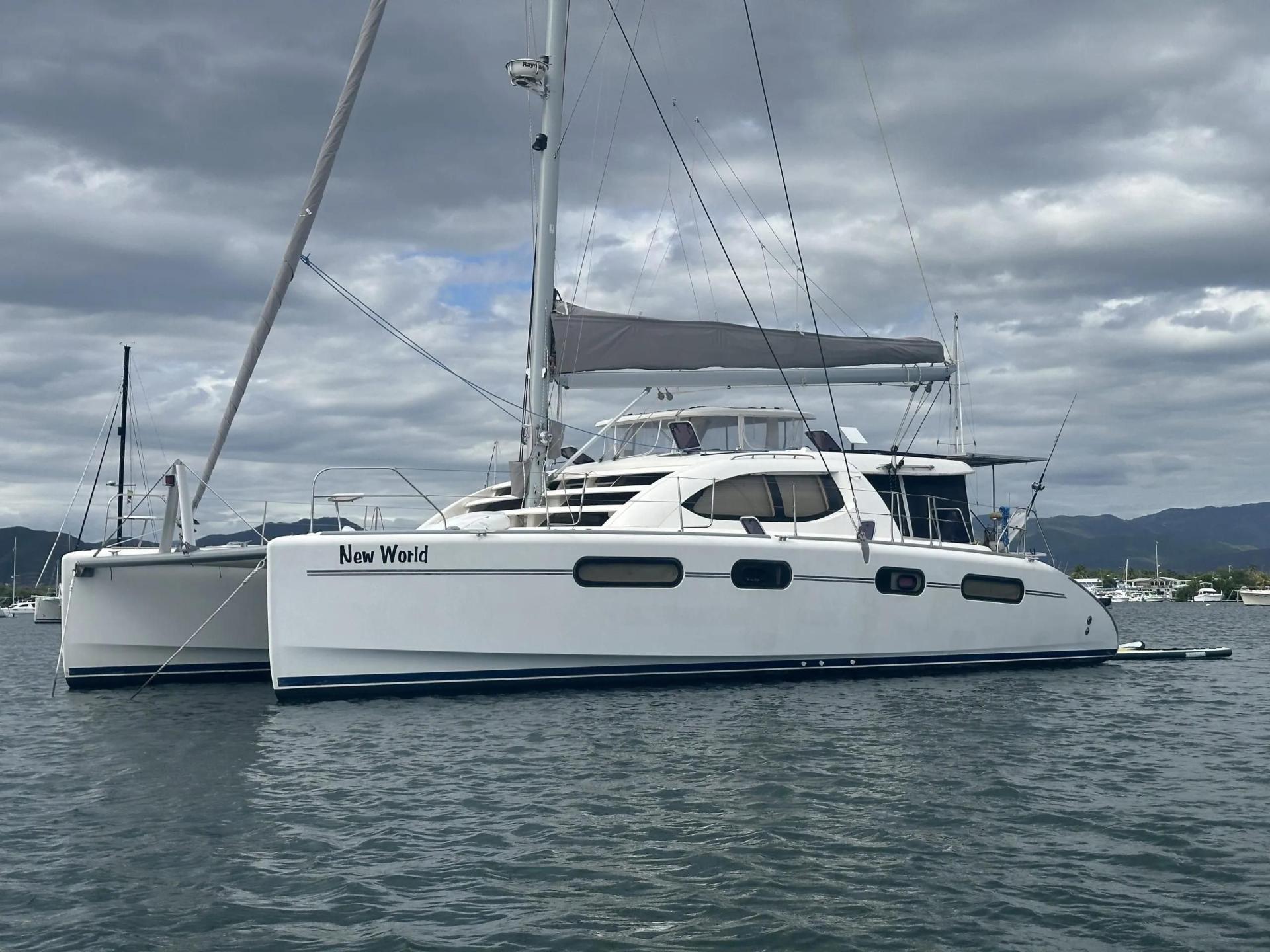 2009 Leopard 46 photo 2