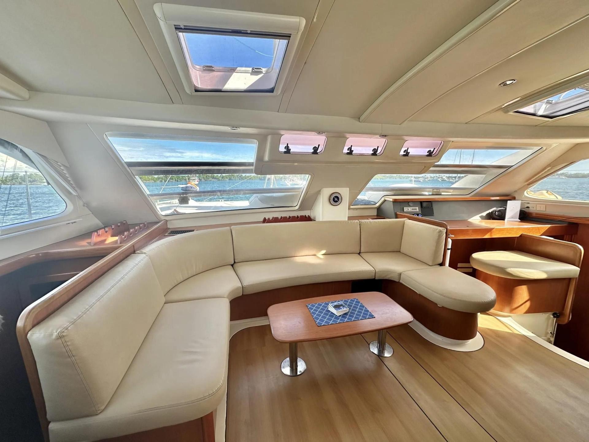 2009 Leopard 46 photo 6