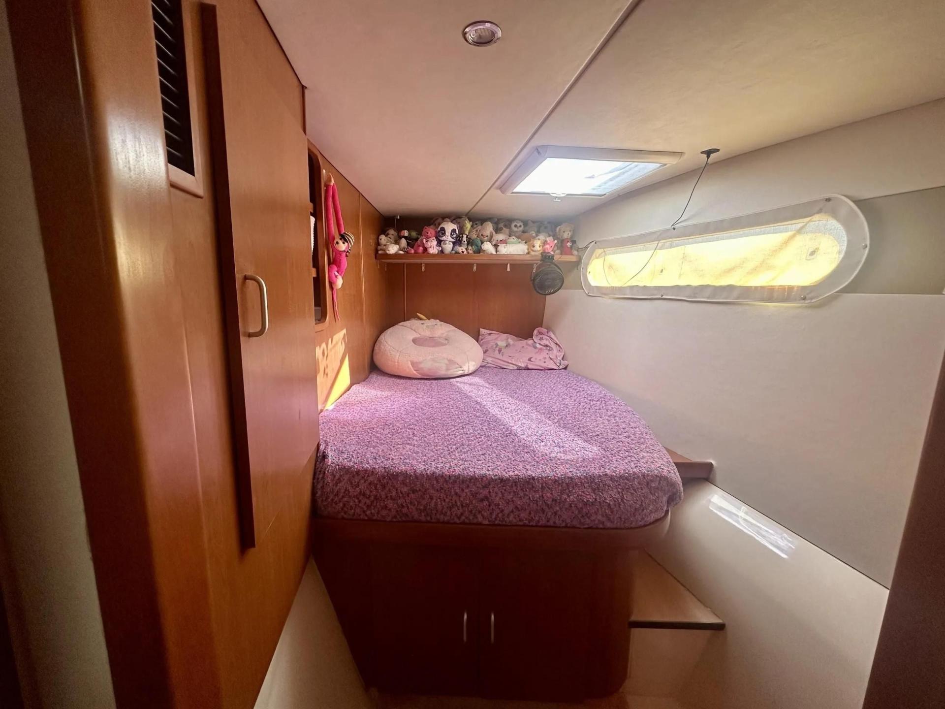 2009 Leopard 46 photo 12